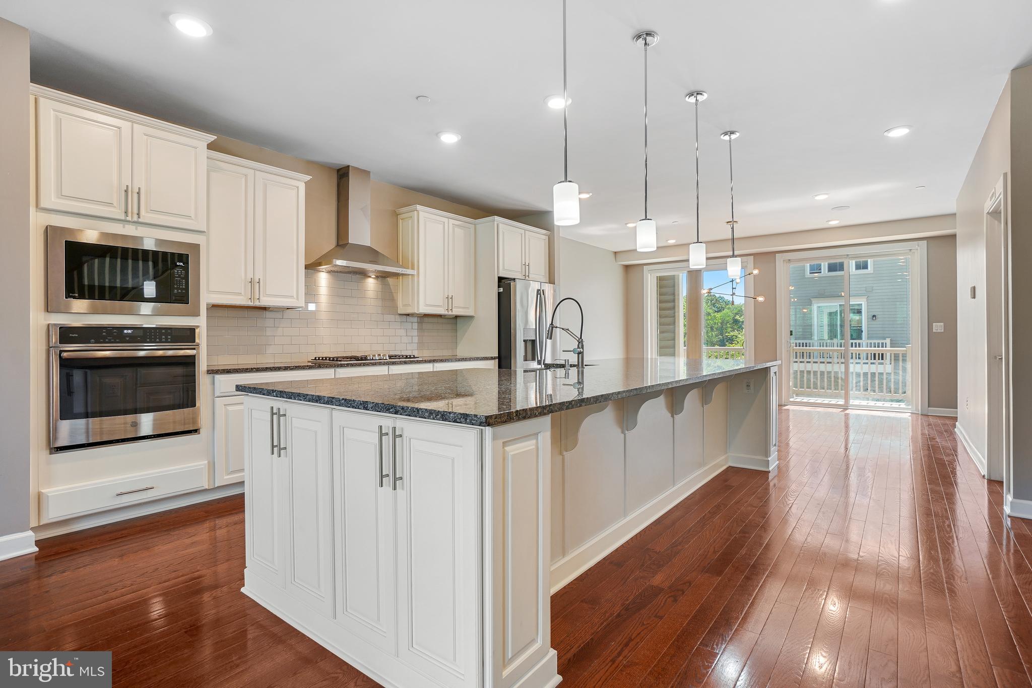 GREENBELT STATION - Residential