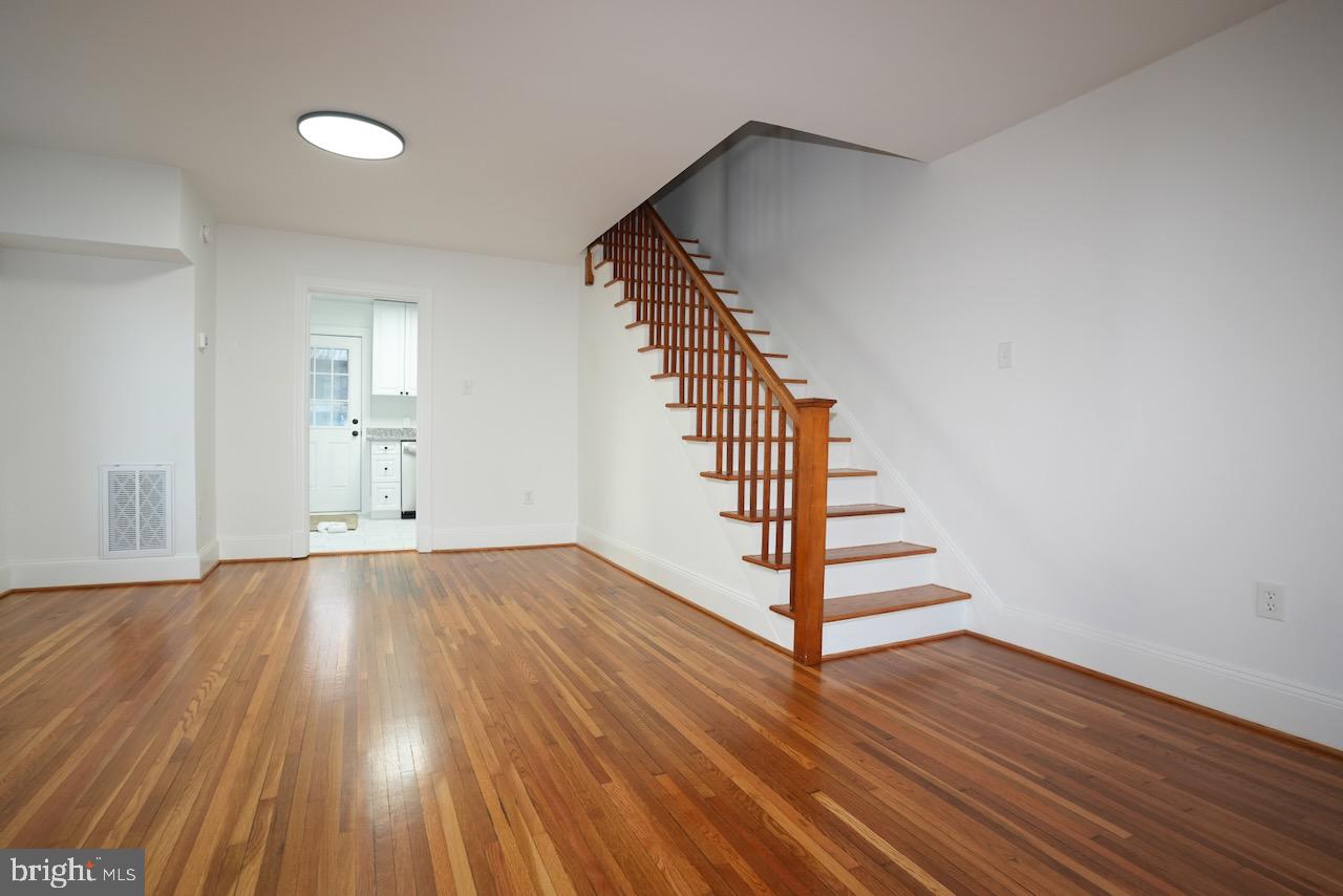 ORCHARD TERRACE - Residential