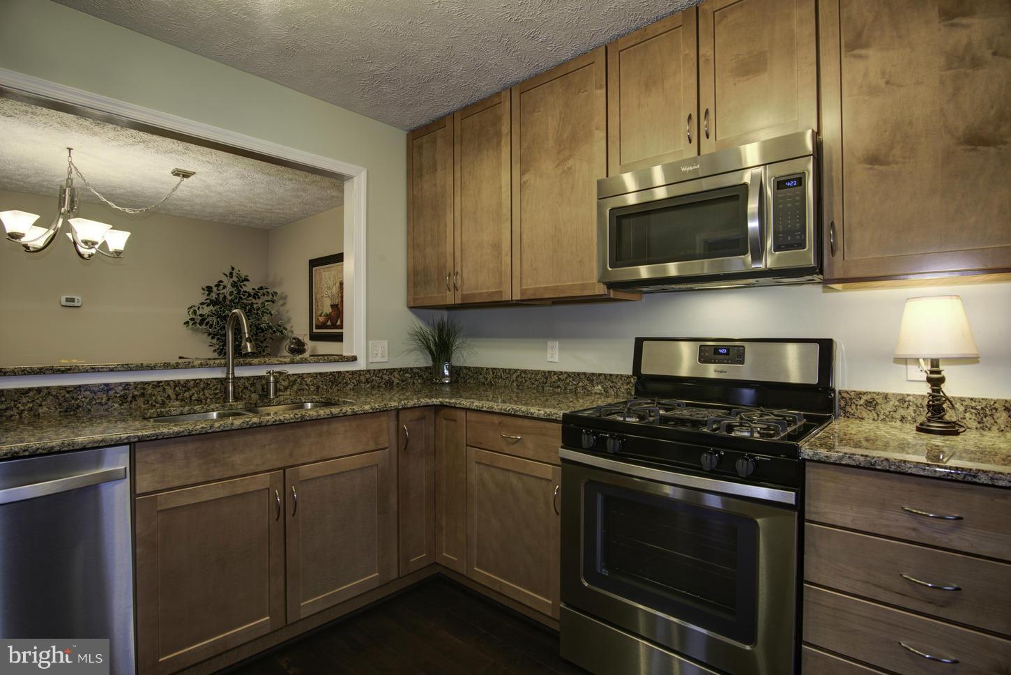 HUNTERS CROSSING - Residential