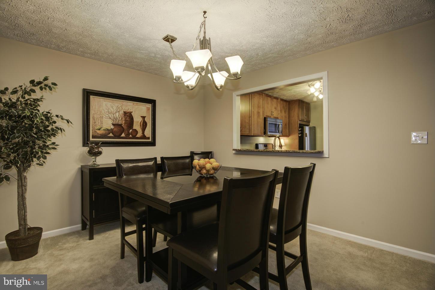 HUNTERS CROSSING - Residential