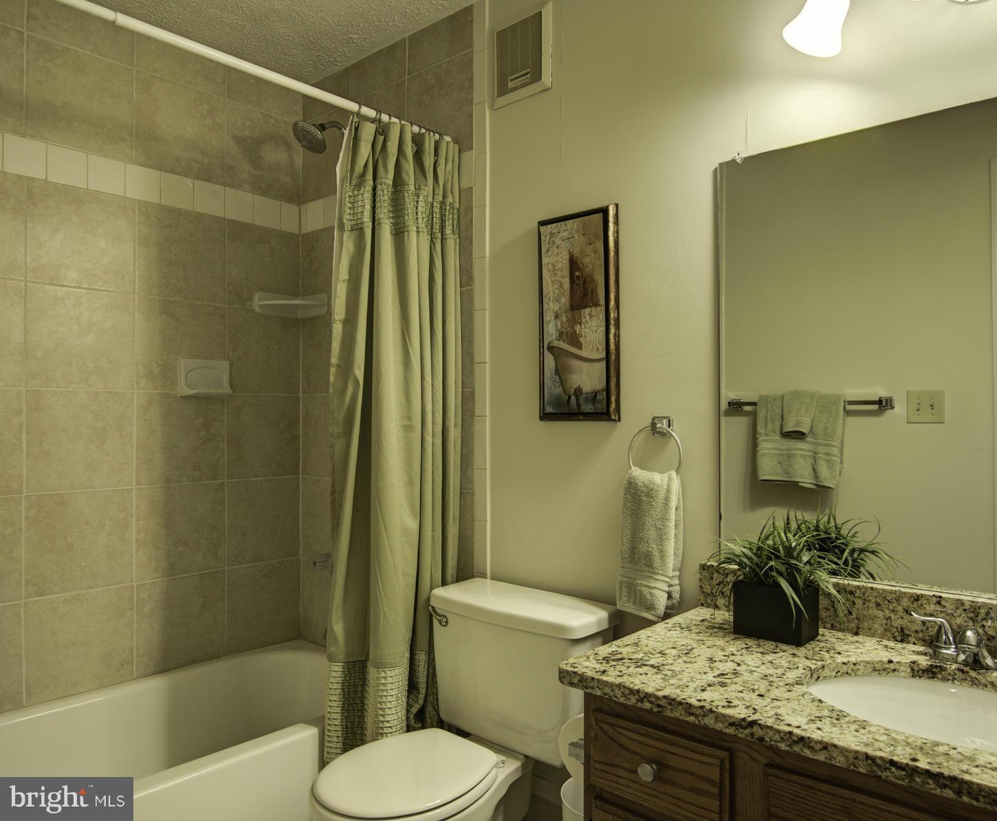 HUNTERS CROSSING - Residential