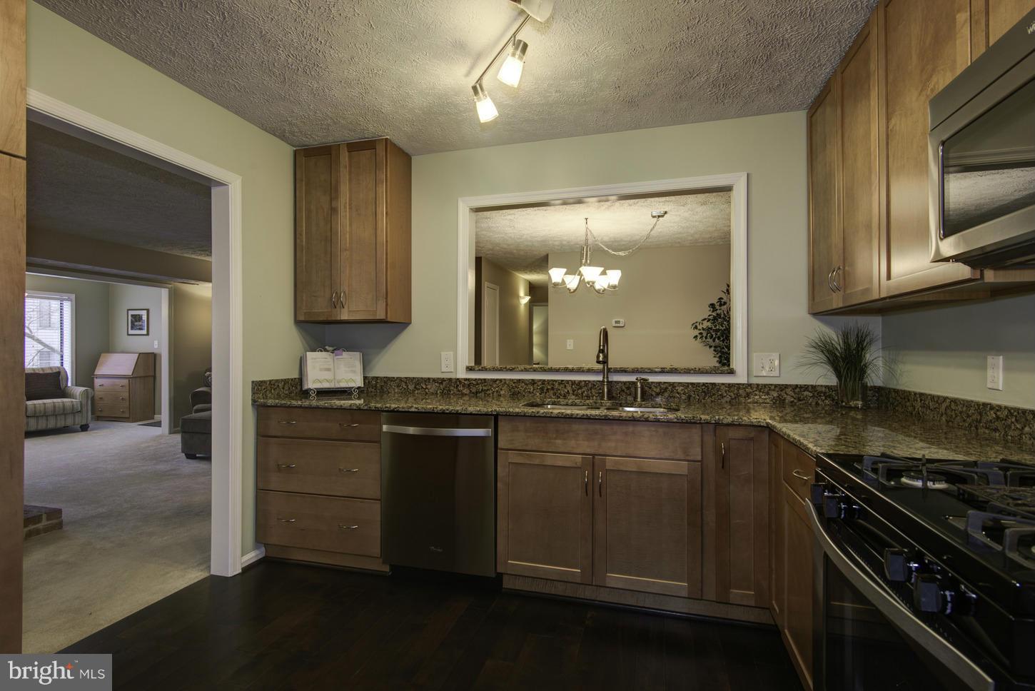 HUNTERS CROSSING - Residential