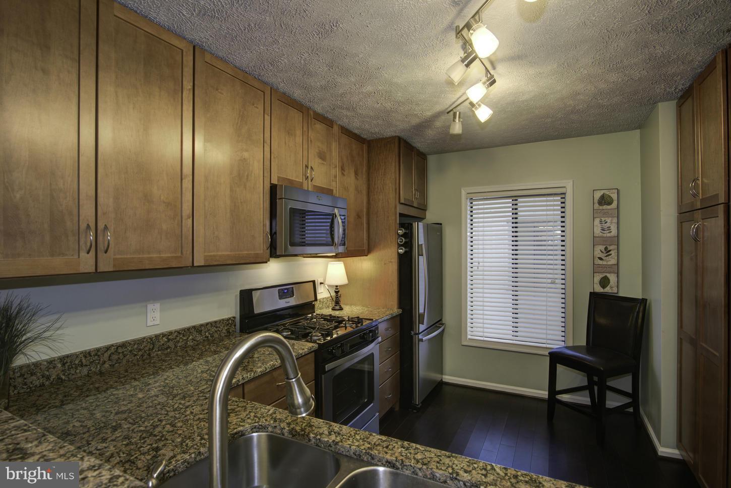 HUNTERS CROSSING - Residential