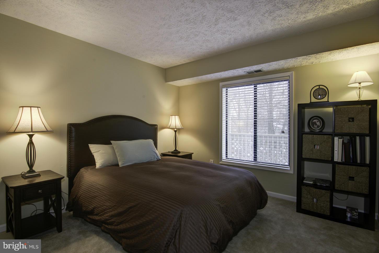 HUNTERS CROSSING - Residential