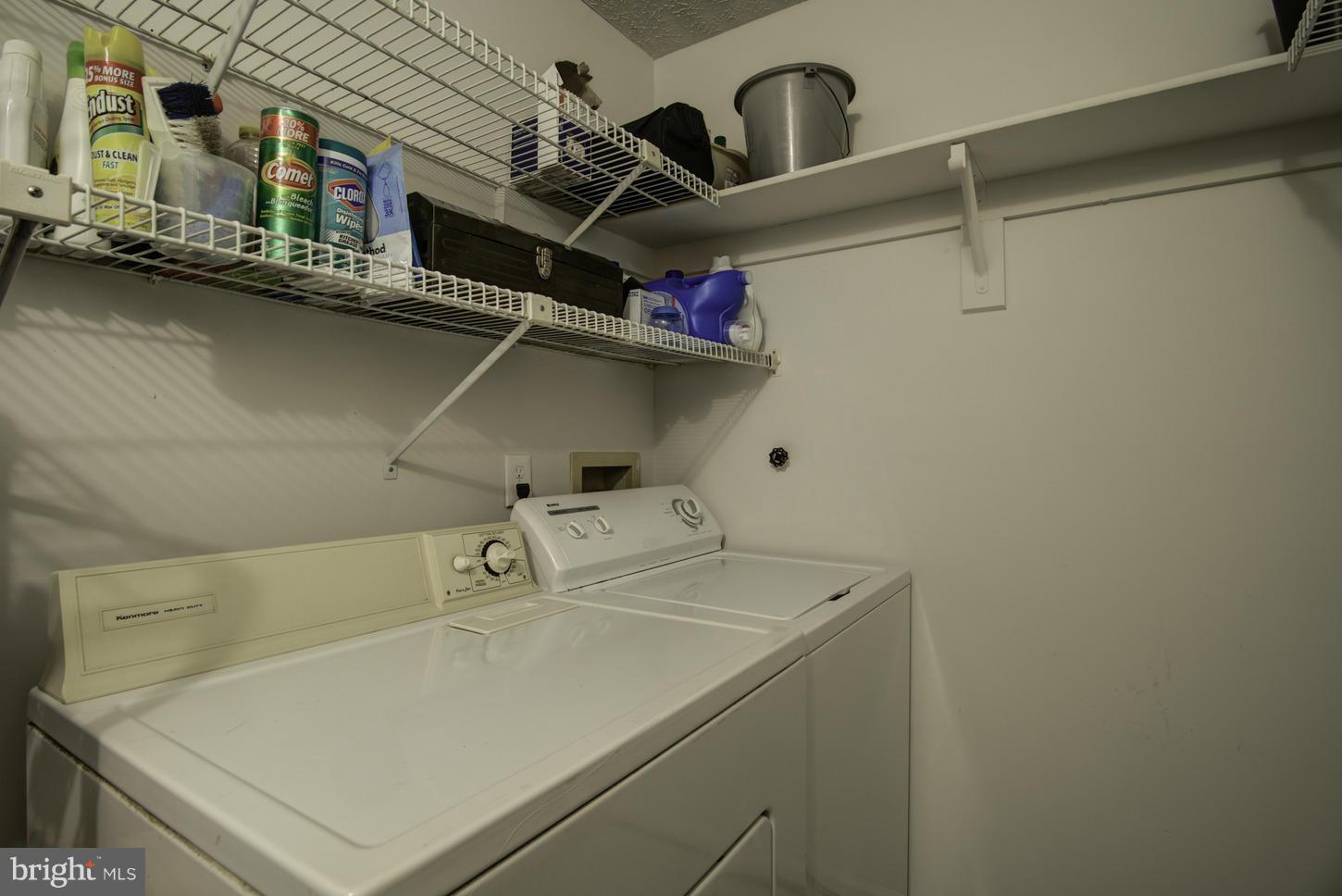 HUNTERS CROSSING - Residential