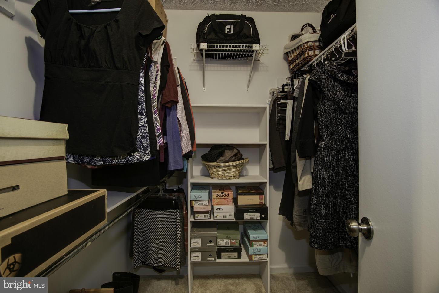 HUNTERS CROSSING - Residential