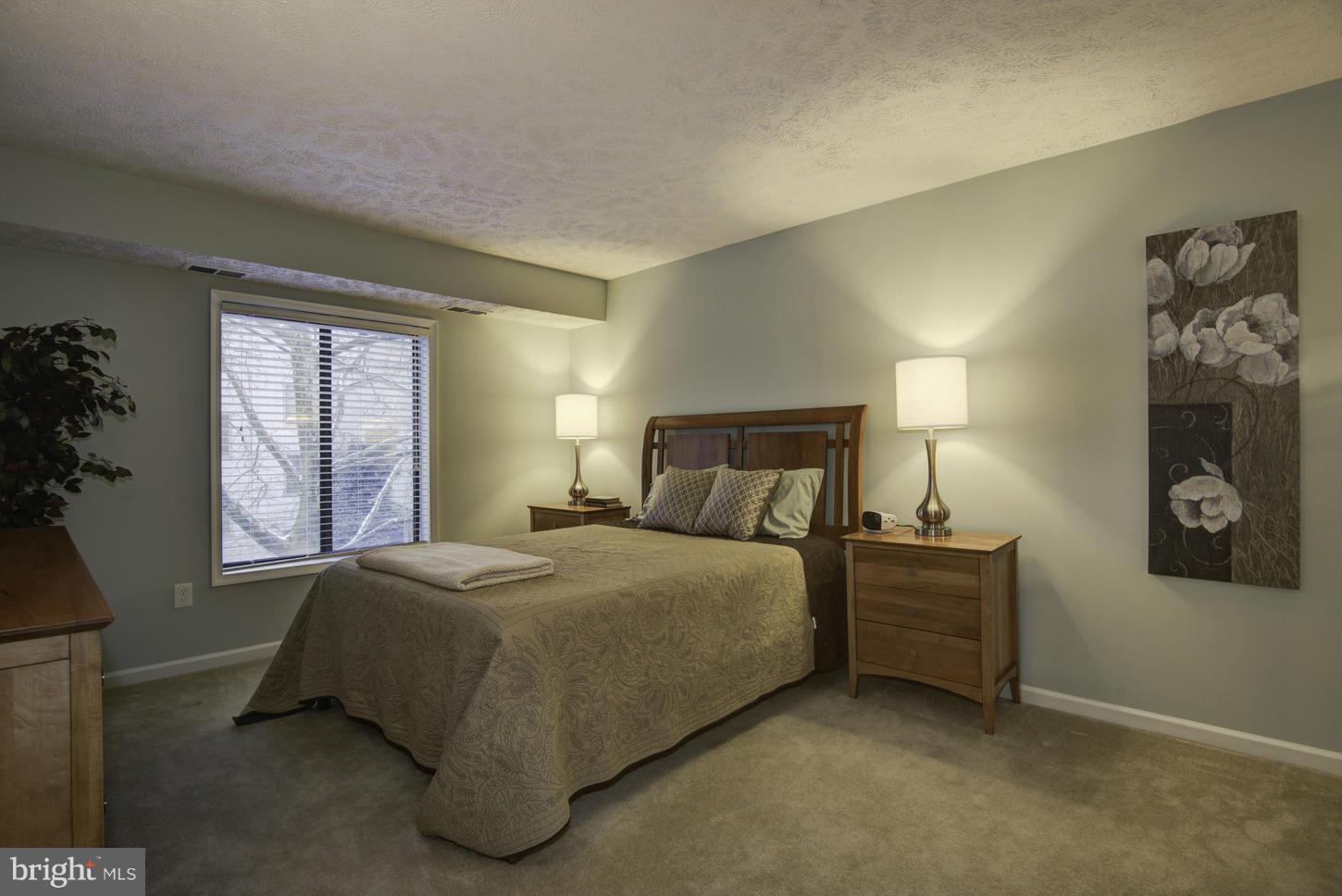 HUNTERS CROSSING - Residential