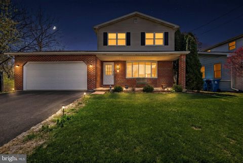 Photo of 510 Apple Street, NORTHAMPTON, PA 18067 (MLS # PANH2009718)