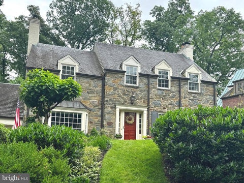 Homes For Sale - 3202 Pickwick Lane<br/> CHEVY CHASE, MD 20815