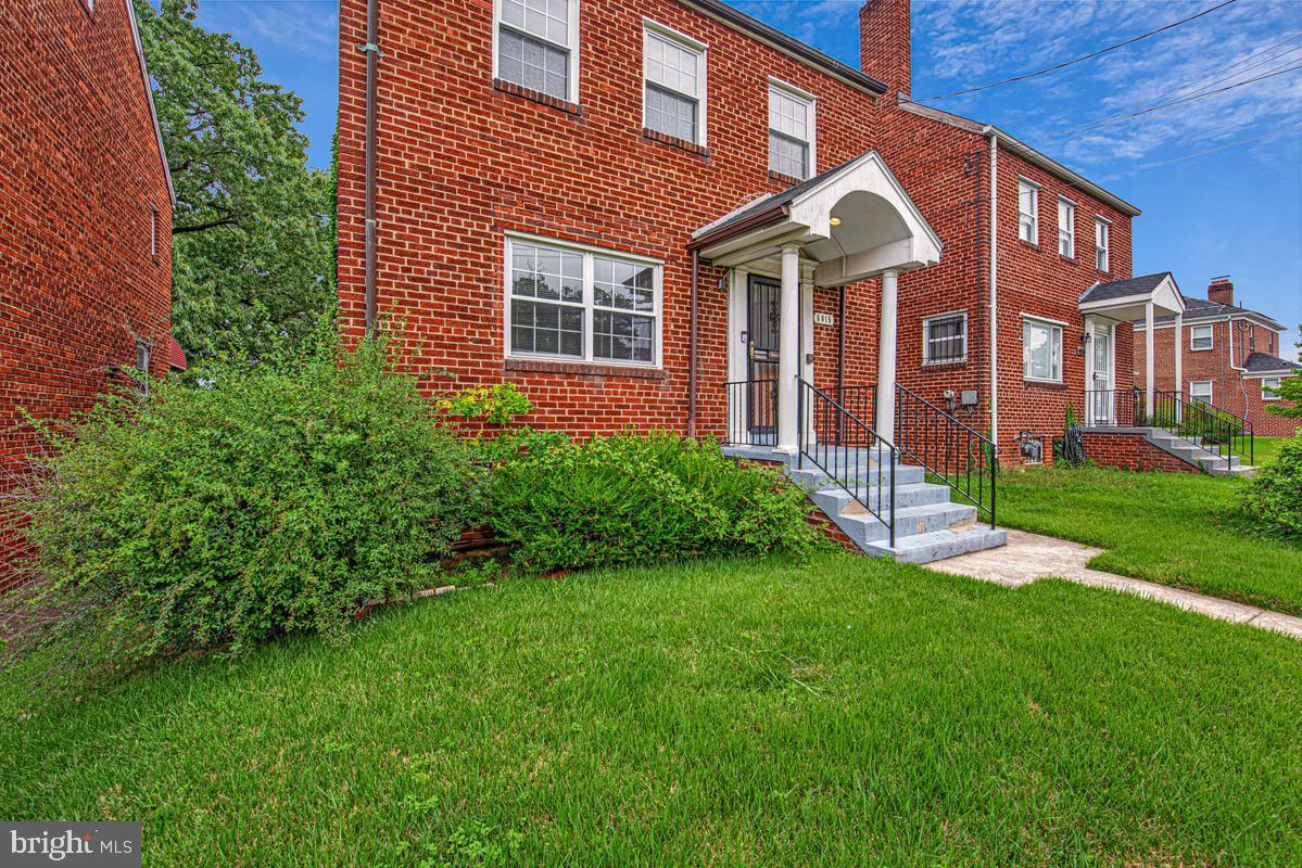 6015 3RD STREET NE