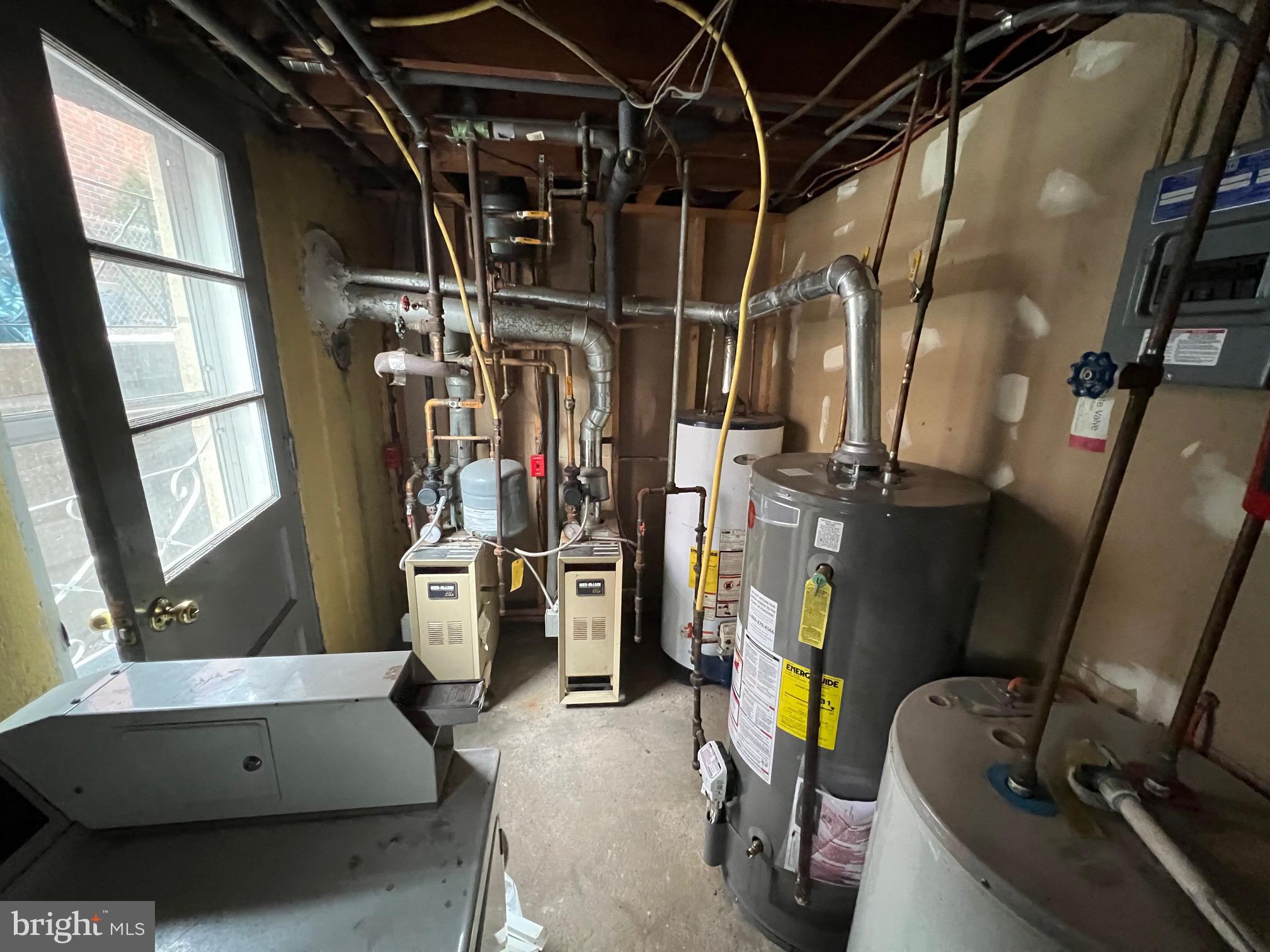 LOGAN SQ - Residential Income