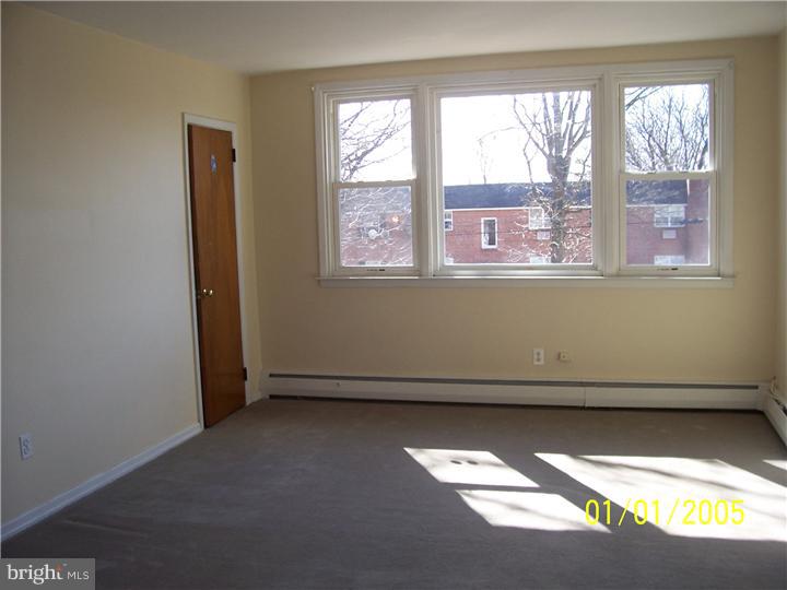 LOGAN SQ - Residential Income