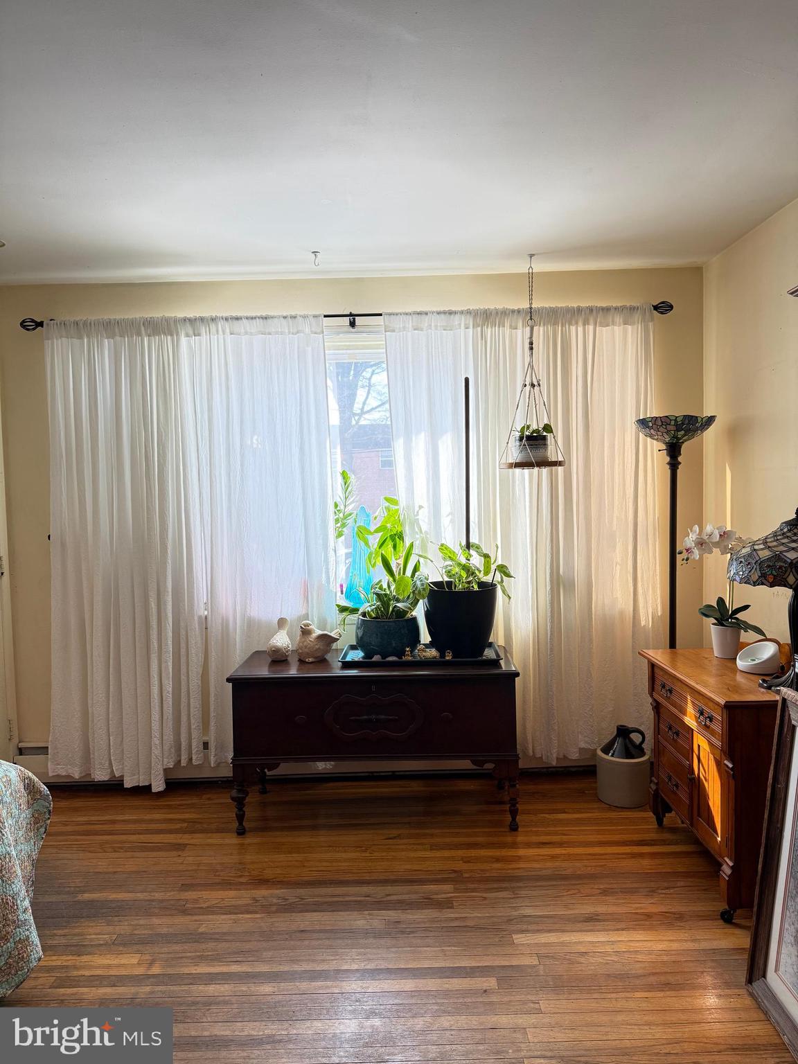 LOGAN SQ - Residential Income