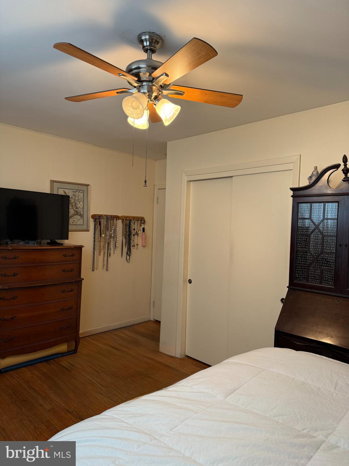 LOGAN SQ - Residential Income