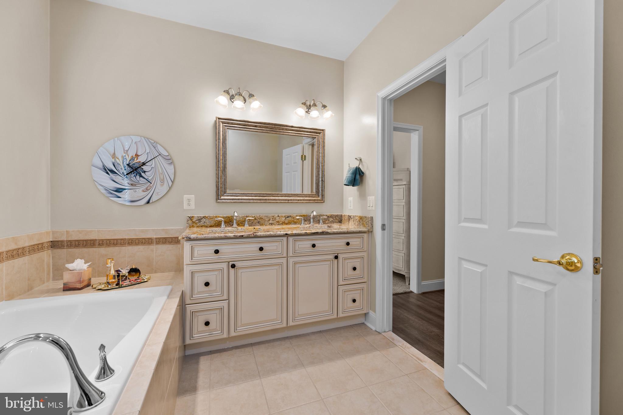 HERITAGE HUNT - Residential