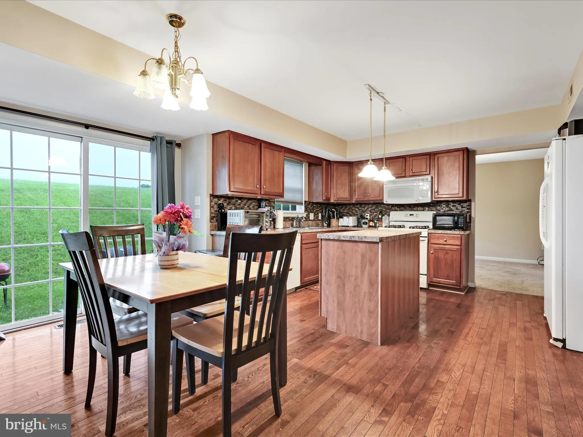 Douglassville, Pennsylvania 19518, United States, 4 Bedrooms Bedrooms, ,3 BathroomsBathrooms,Residential,Active,168189