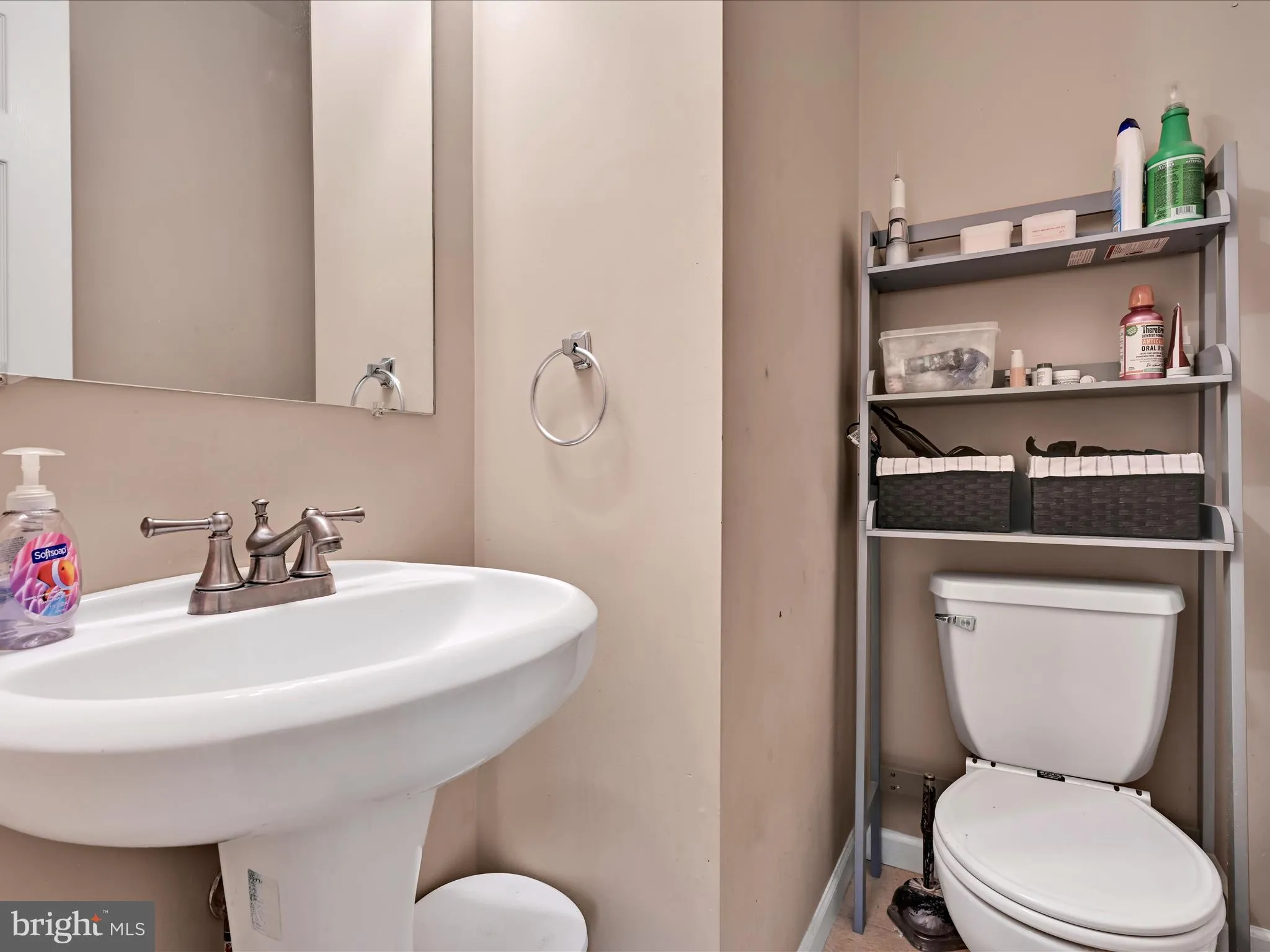 Douglassville, Pennsylvania 19518, United States, 4 Bedrooms Bedrooms, ,3 BathroomsBathrooms,Residential,Active,168189