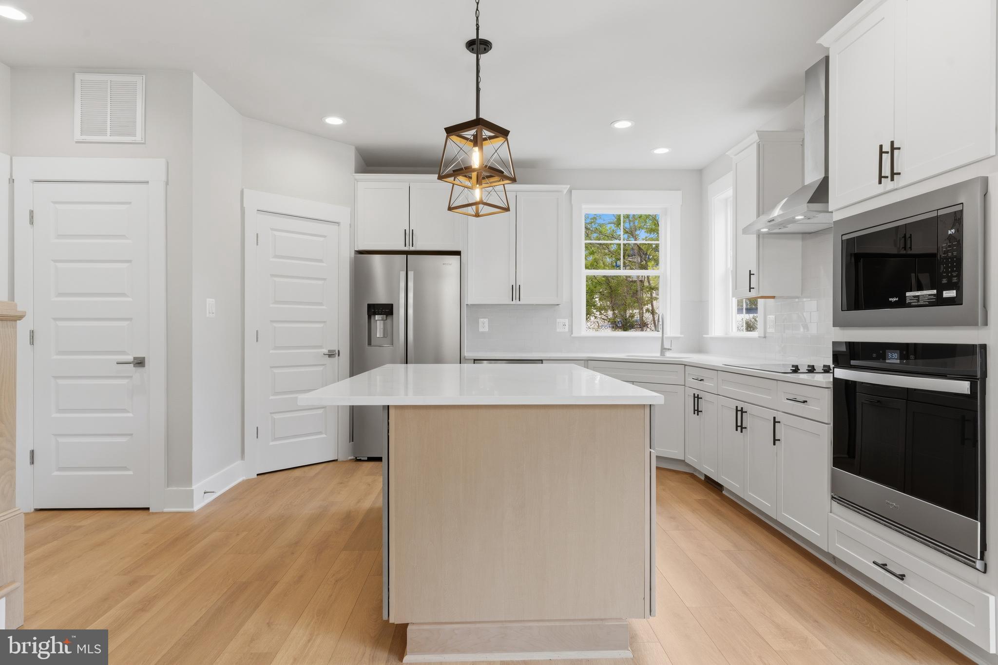 WATERS EDGE - Residential
