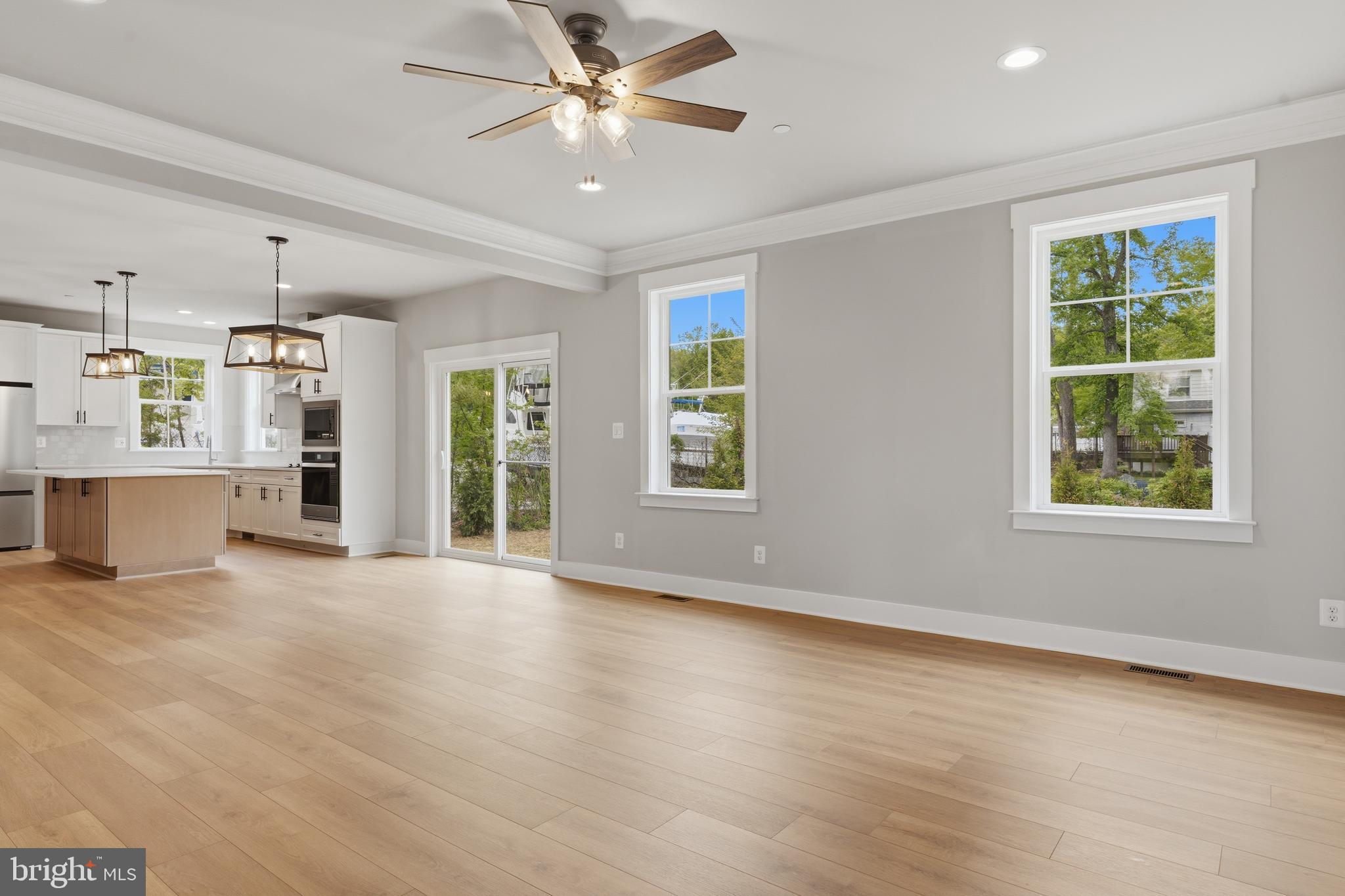 WATERS EDGE - Residential