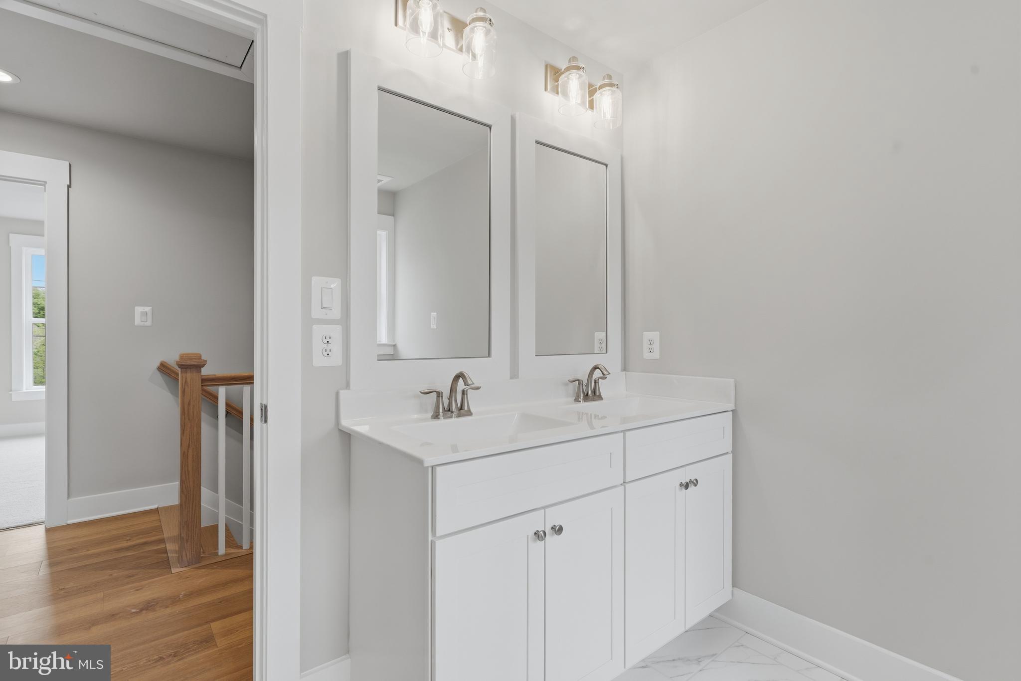 WATERS EDGE - Residential