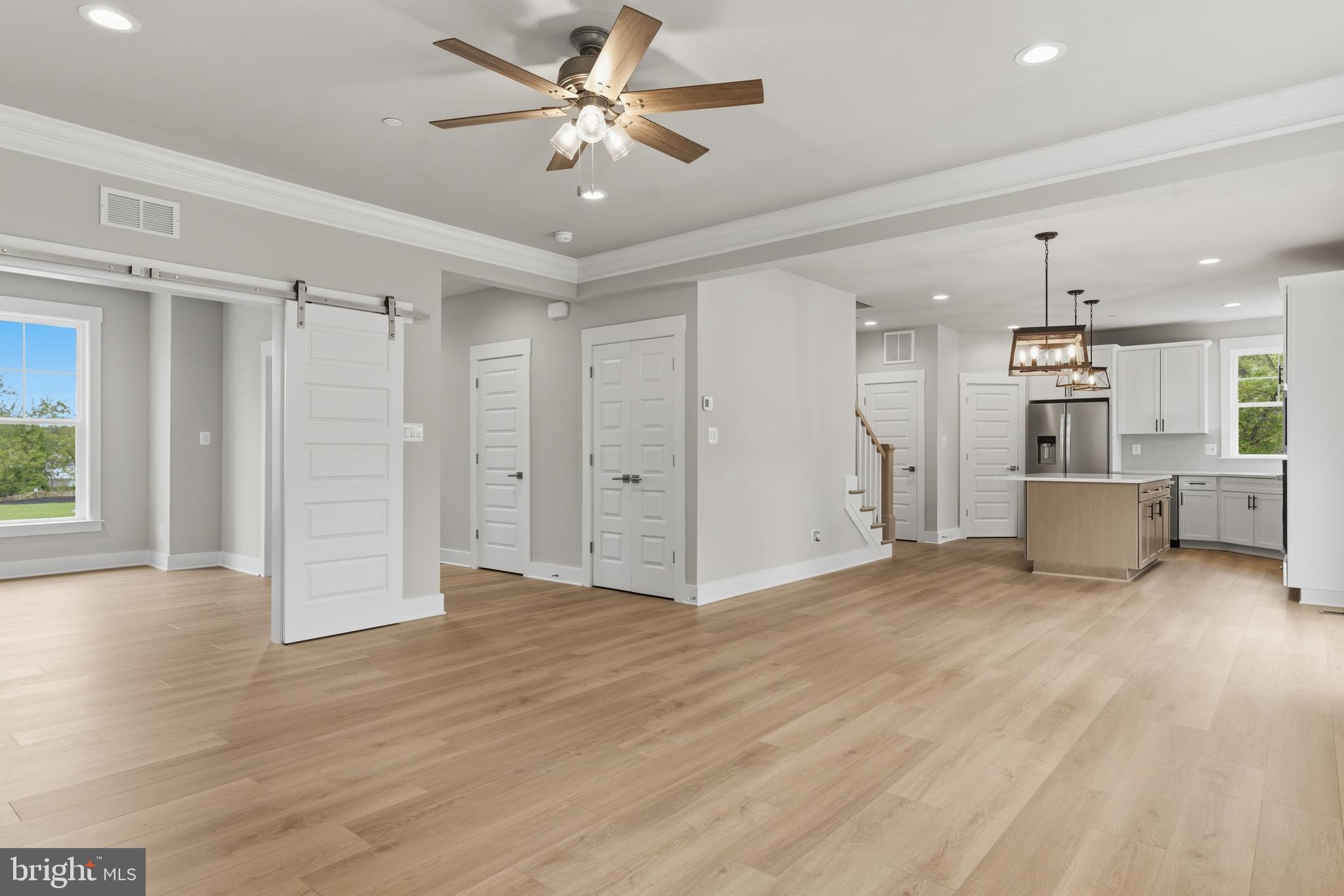WATERS EDGE - Residential