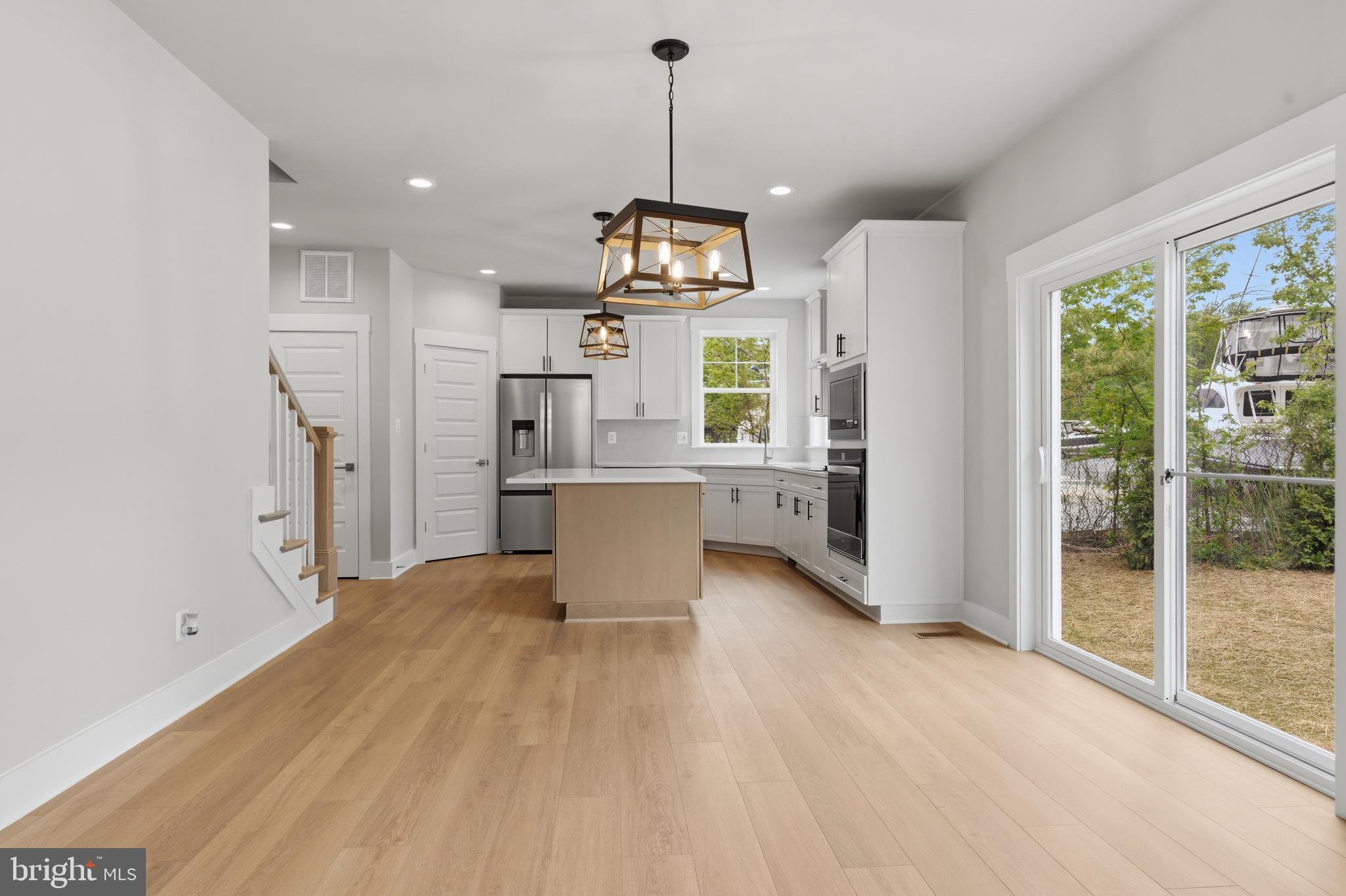 WATERS EDGE - Residential