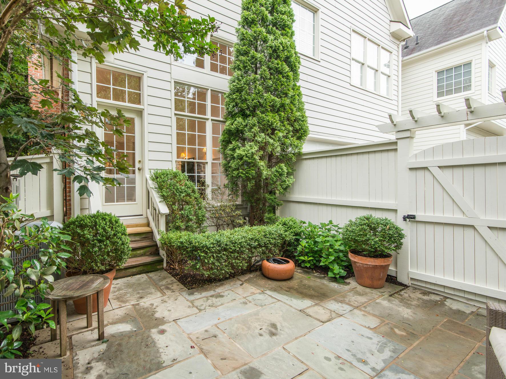 FARRCROFT - Residential