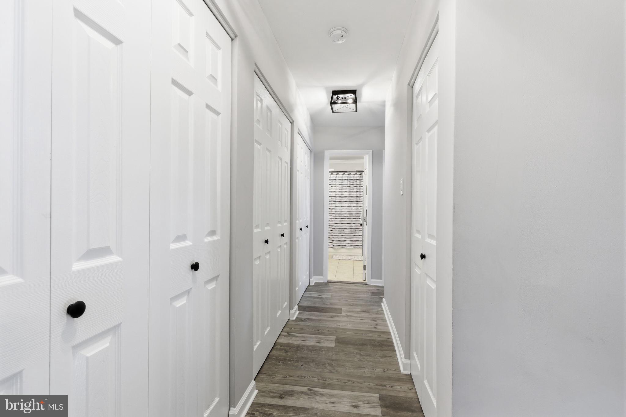 INTERNATIONAL VIL - Residential