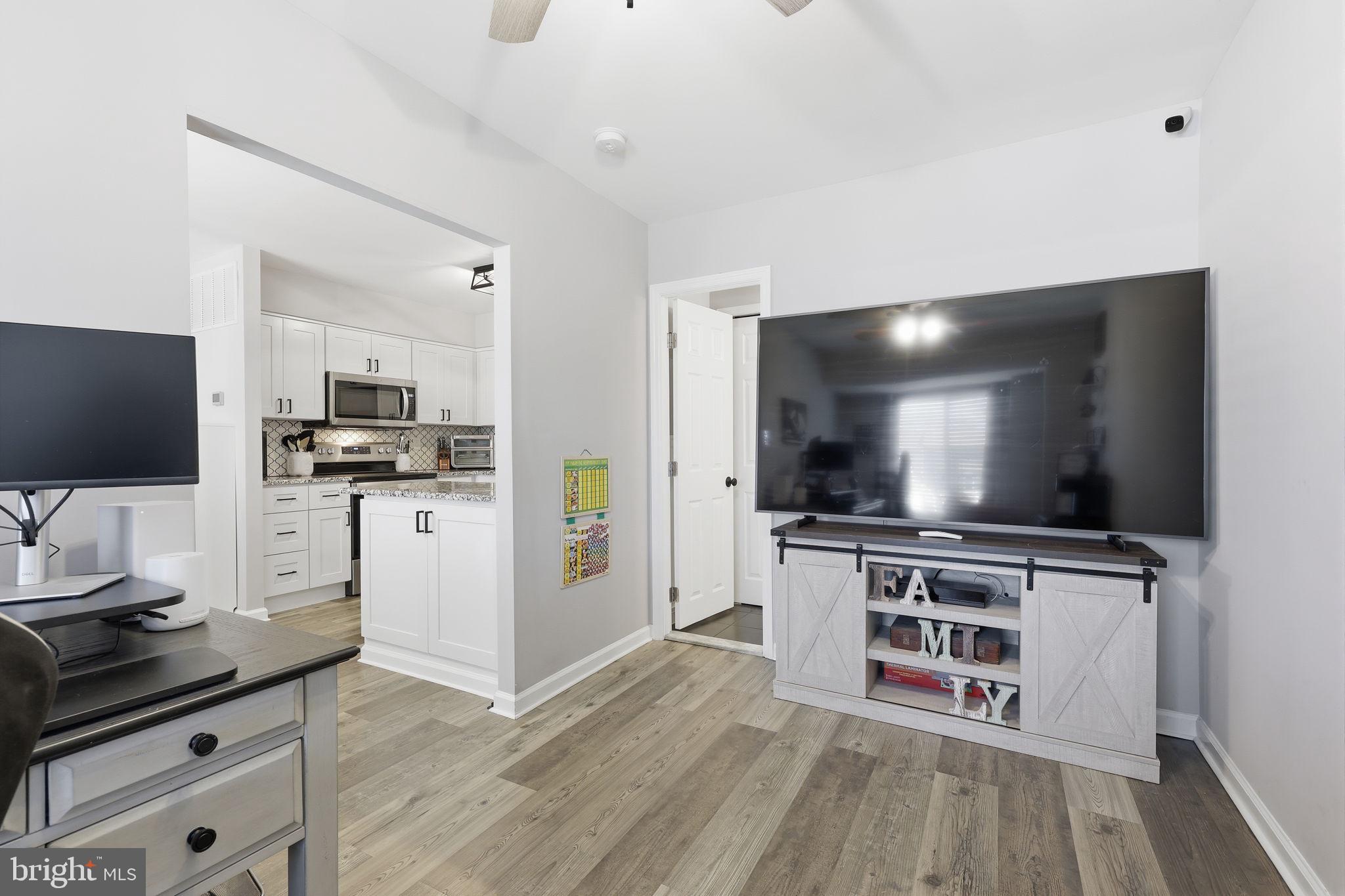 INTERNATIONAL VIL - Residential