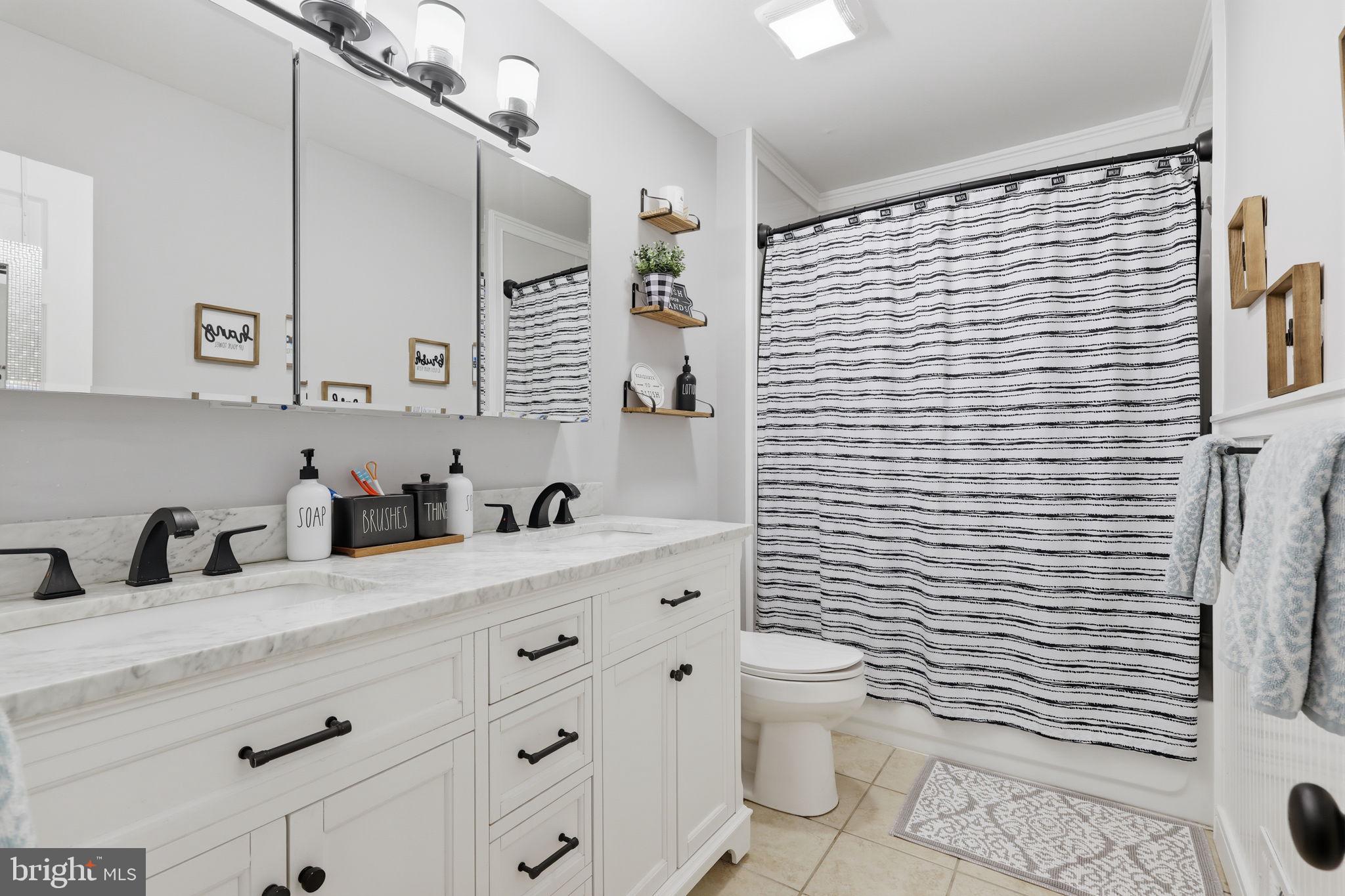 INTERNATIONAL VIL - Residential