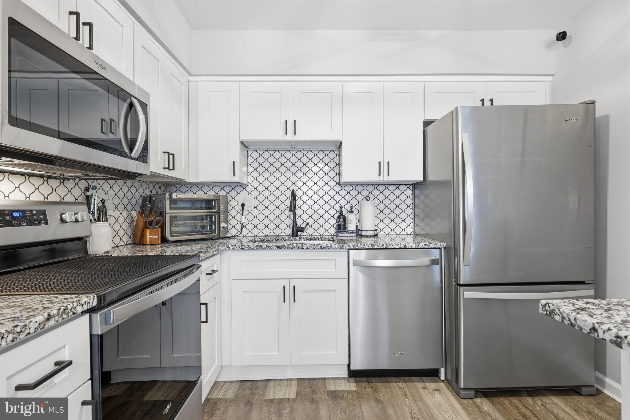 INTERNATIONAL VIL - Residential