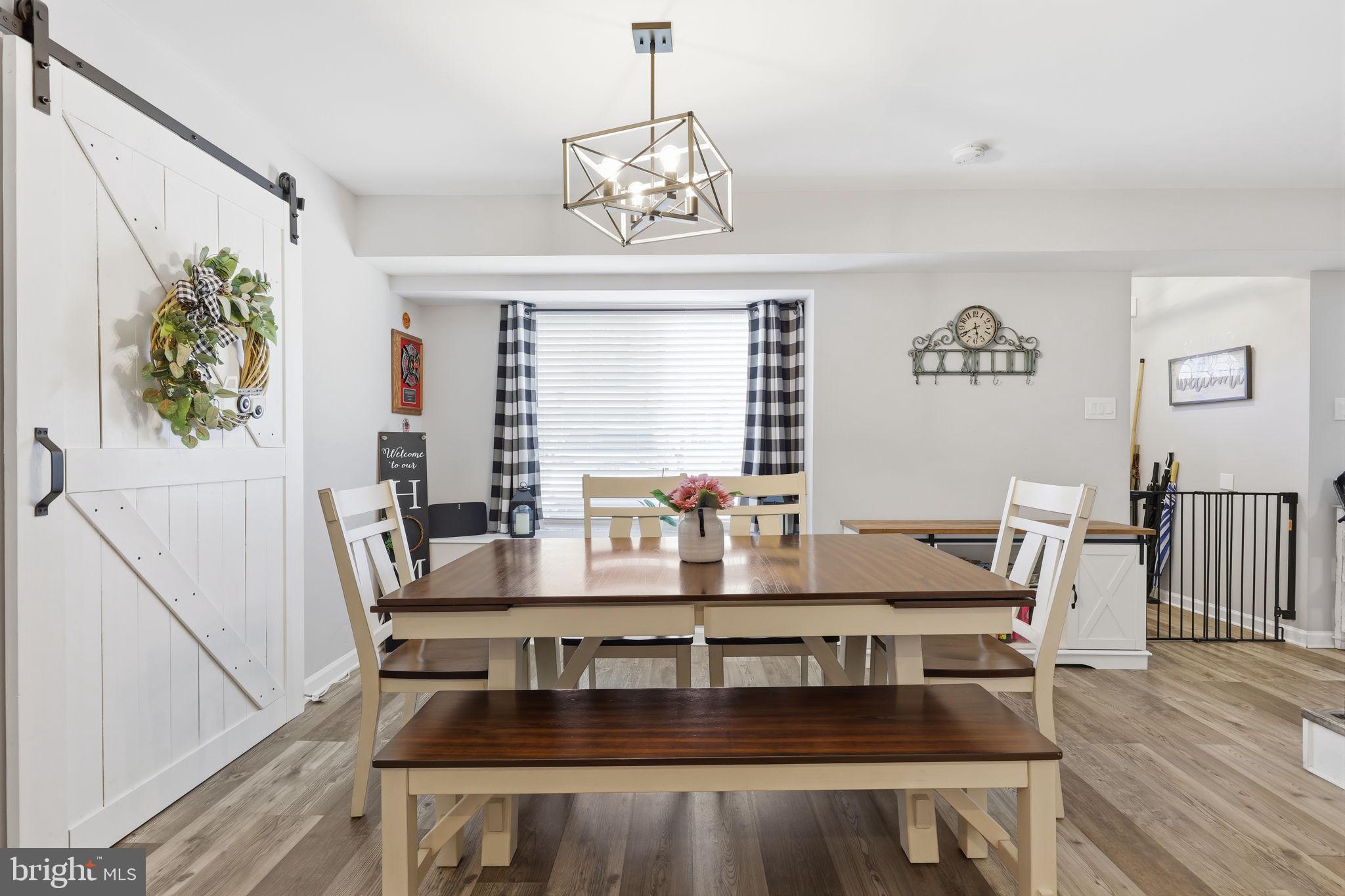 INTERNATIONAL VIL - Residential