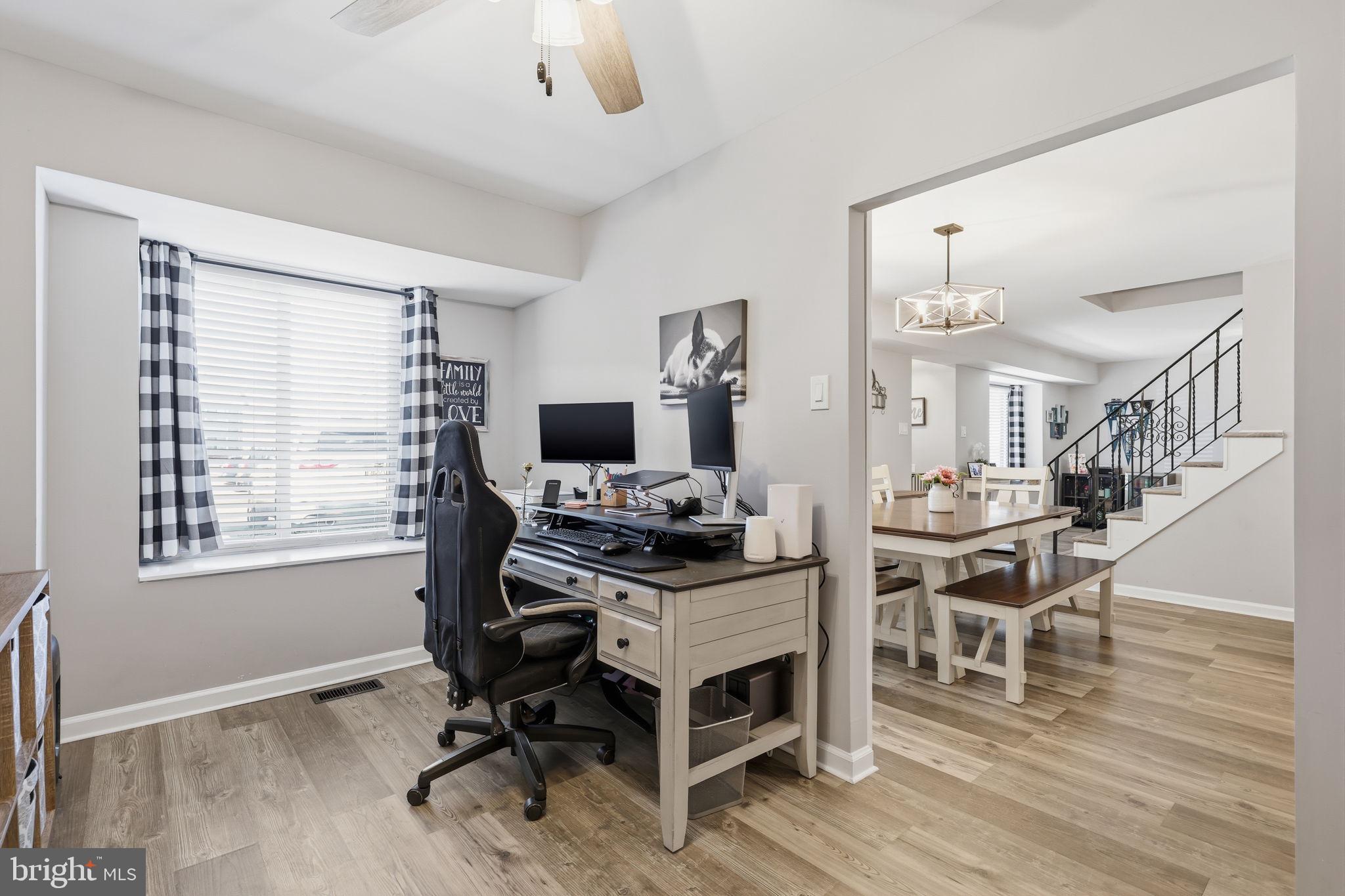 INTERNATIONAL VIL - Residential