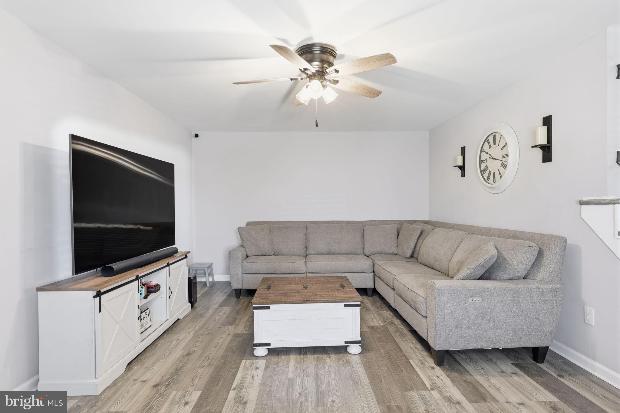 INTERNATIONAL VIL - Residential