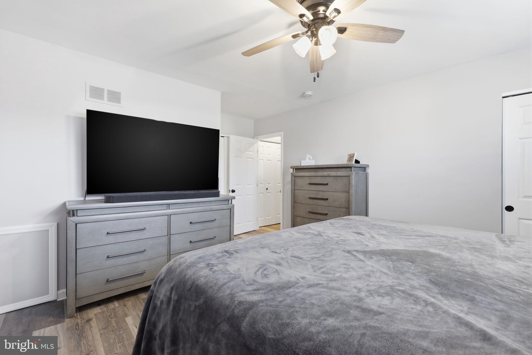 INTERNATIONAL VIL - Residential