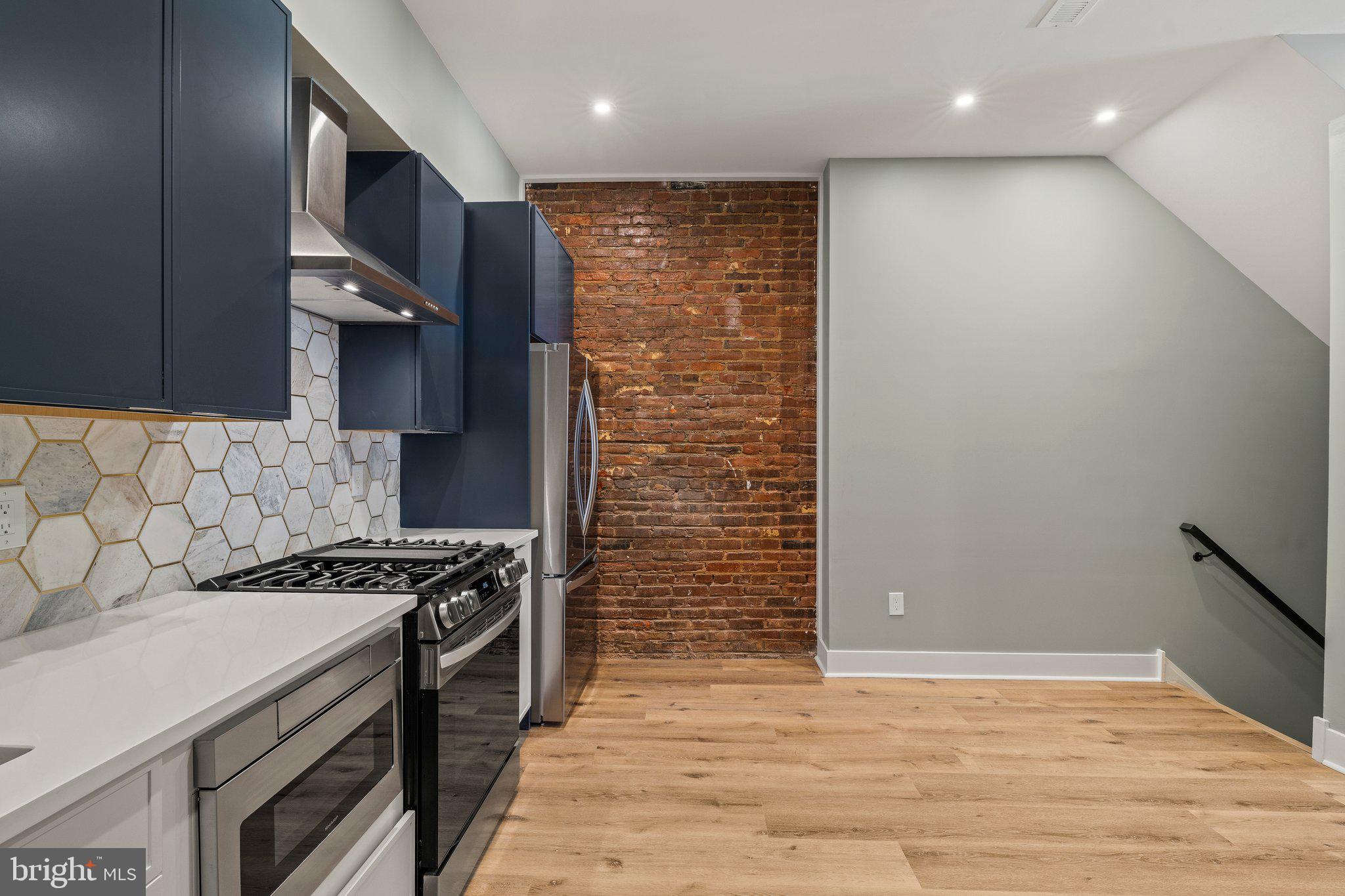 152 FAIRMOUNT AVENUE 1