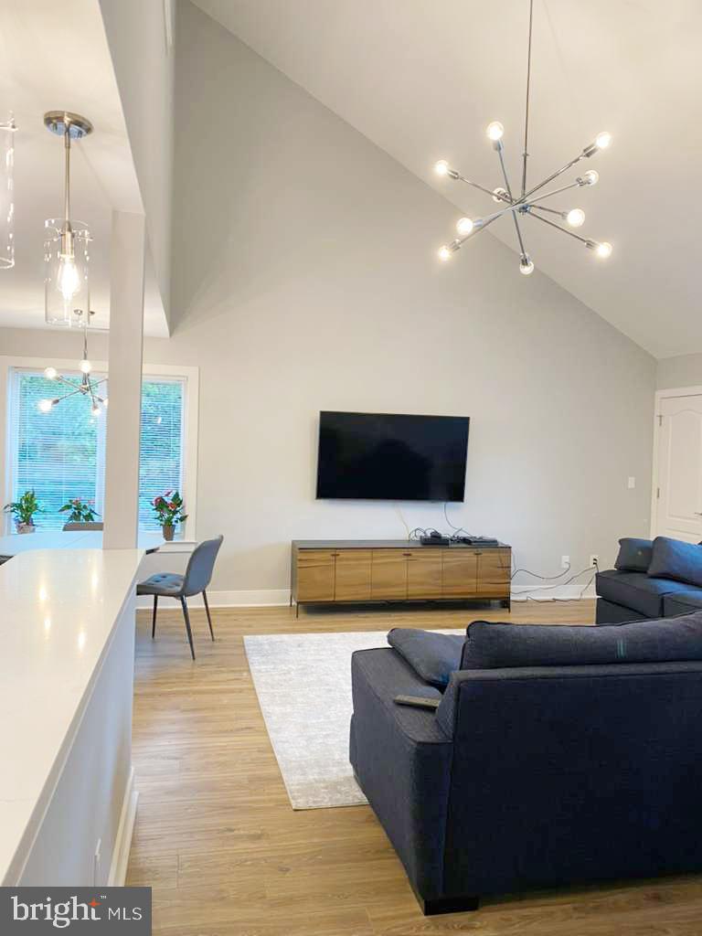 CREEK VIEW CROSSING - Residential