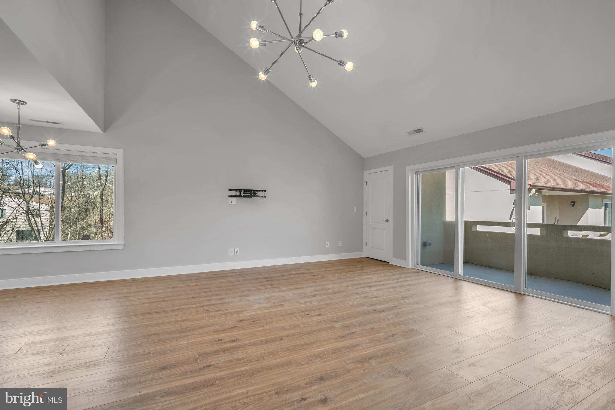 CREEK VIEW CROSSING - Residential