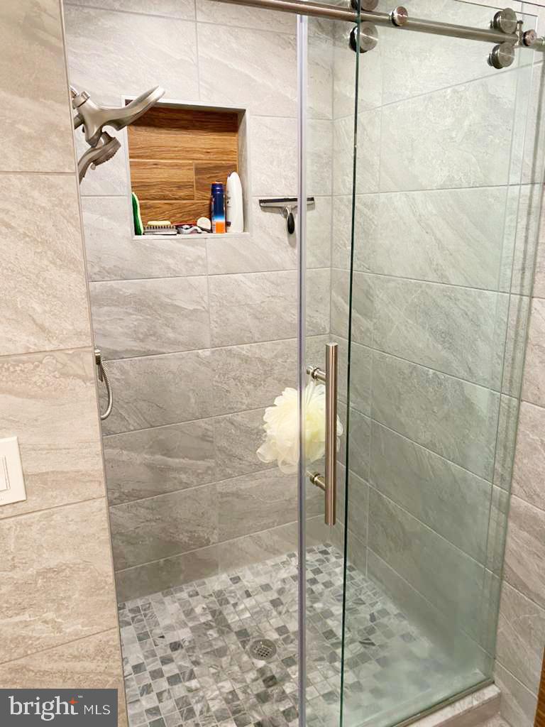 CREEK VIEW CROSSING - Residential