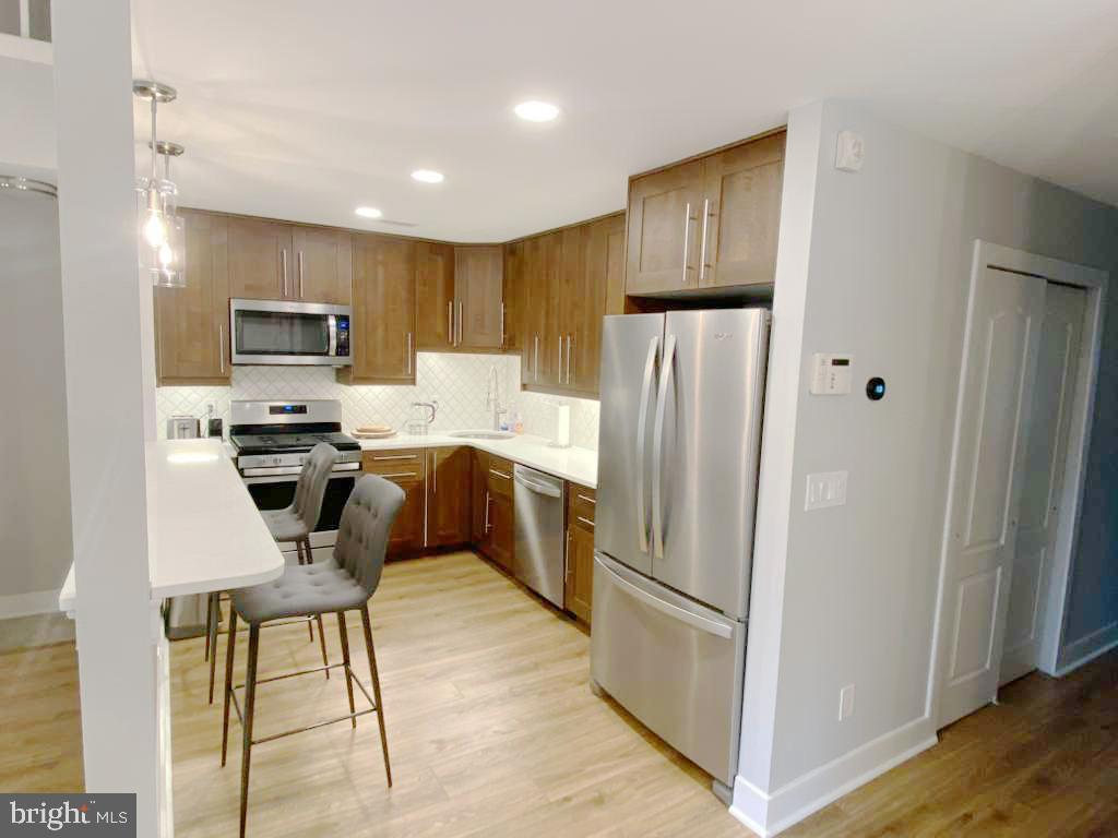 CREEK VIEW CROSSING - Residential