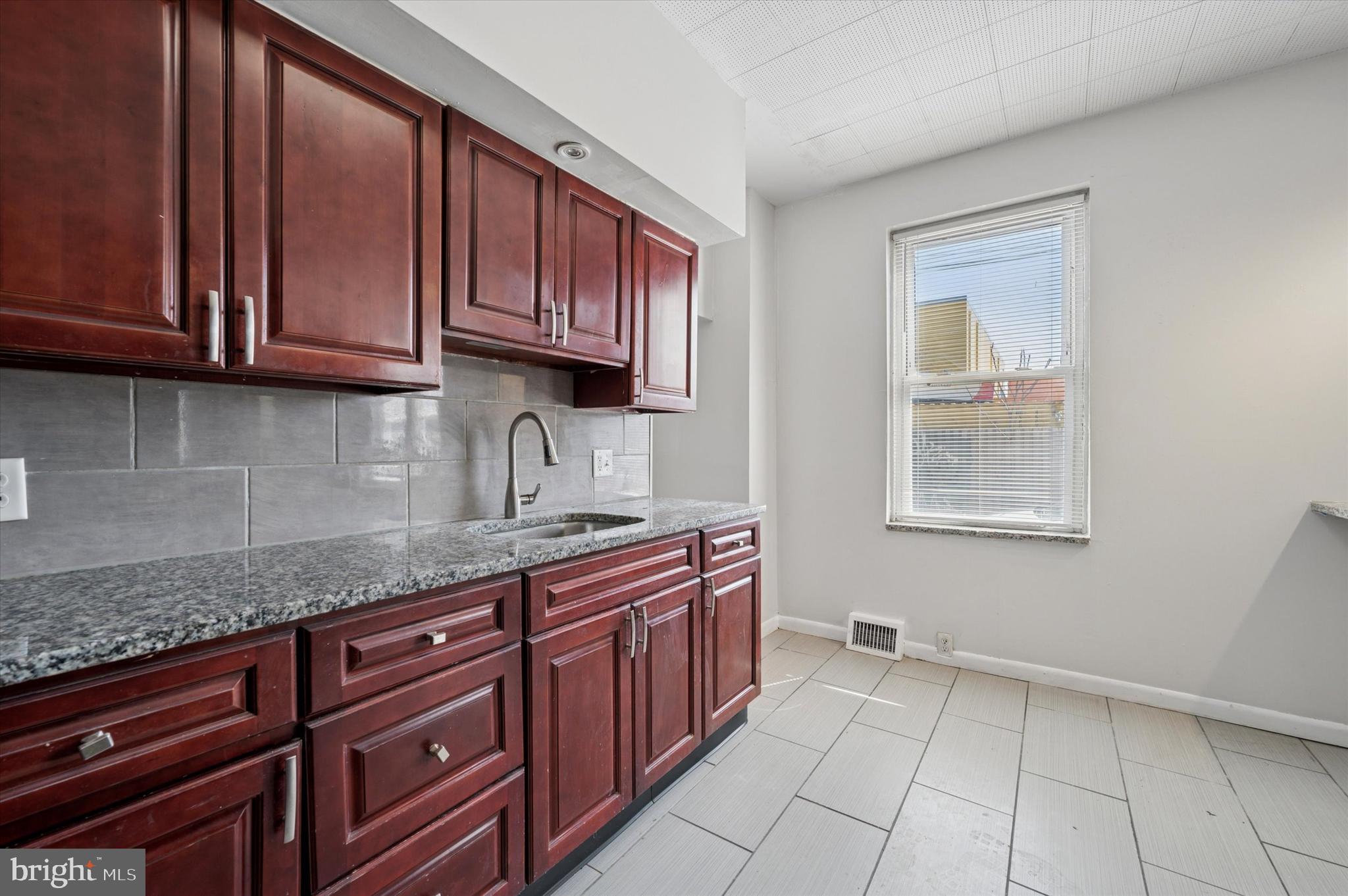 HARROWGATE - Residential