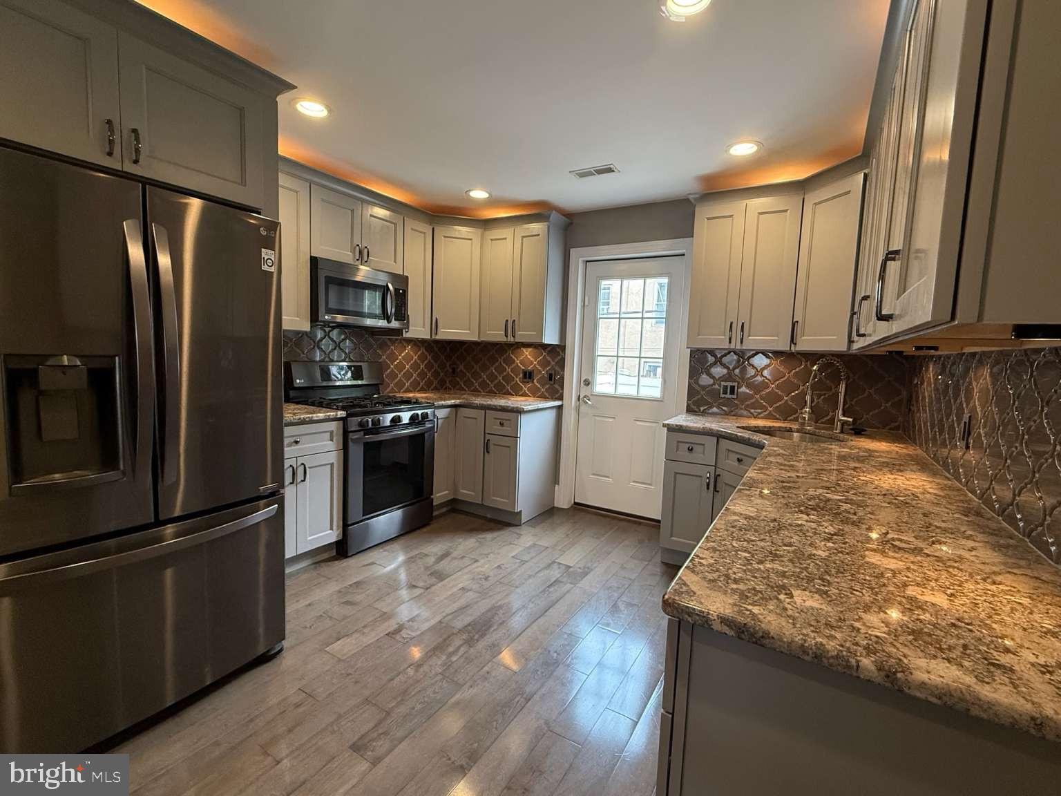 GRADUATE HOSPITAL - Residential