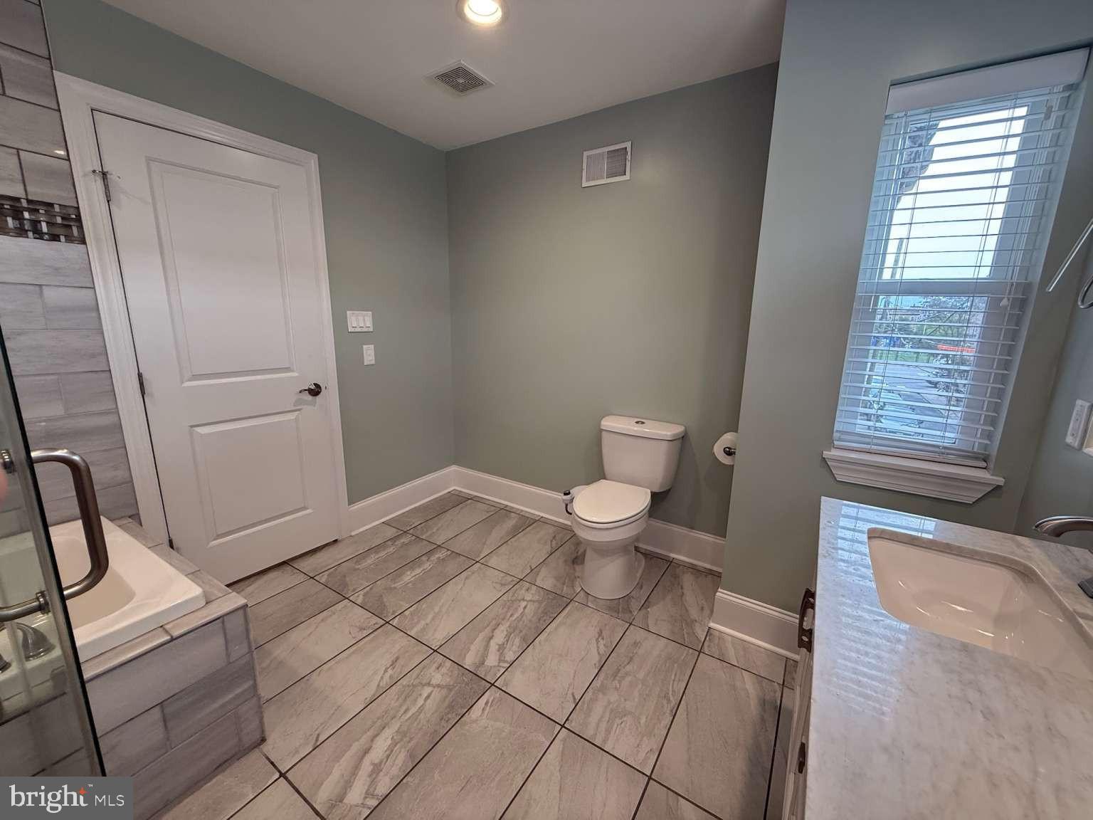 GRADUATE HOSPITAL - Residential