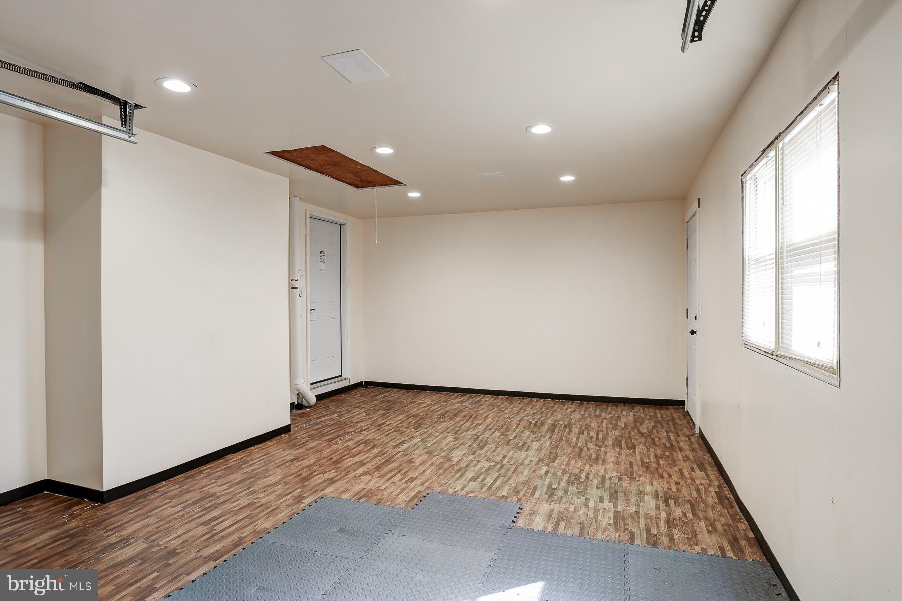 BUNKER HILLS - Residential