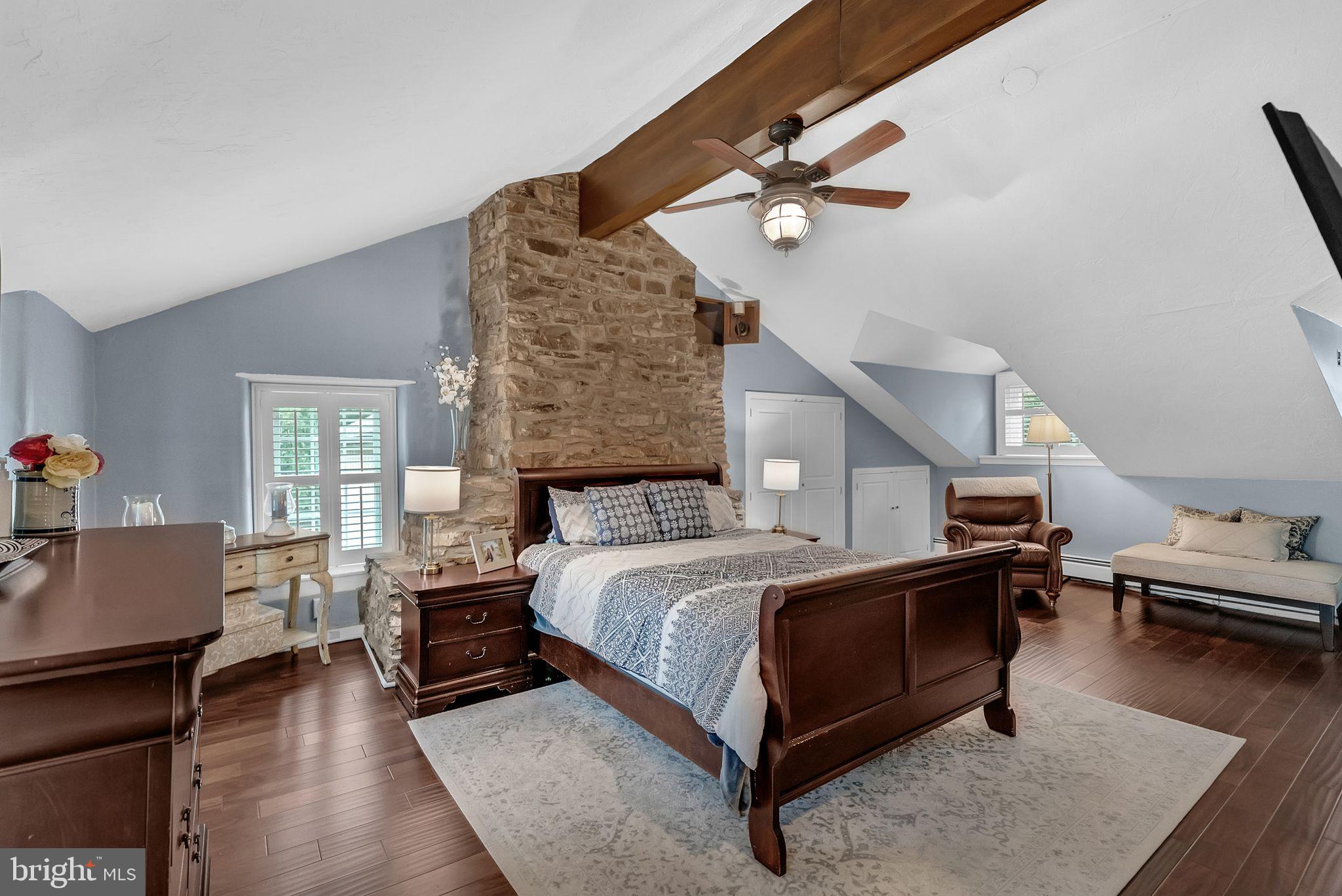 NEW BRITAIN WALK - Residential