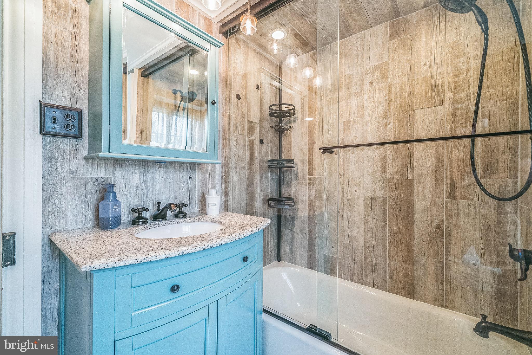 NEW BRITAIN WALK - Residential