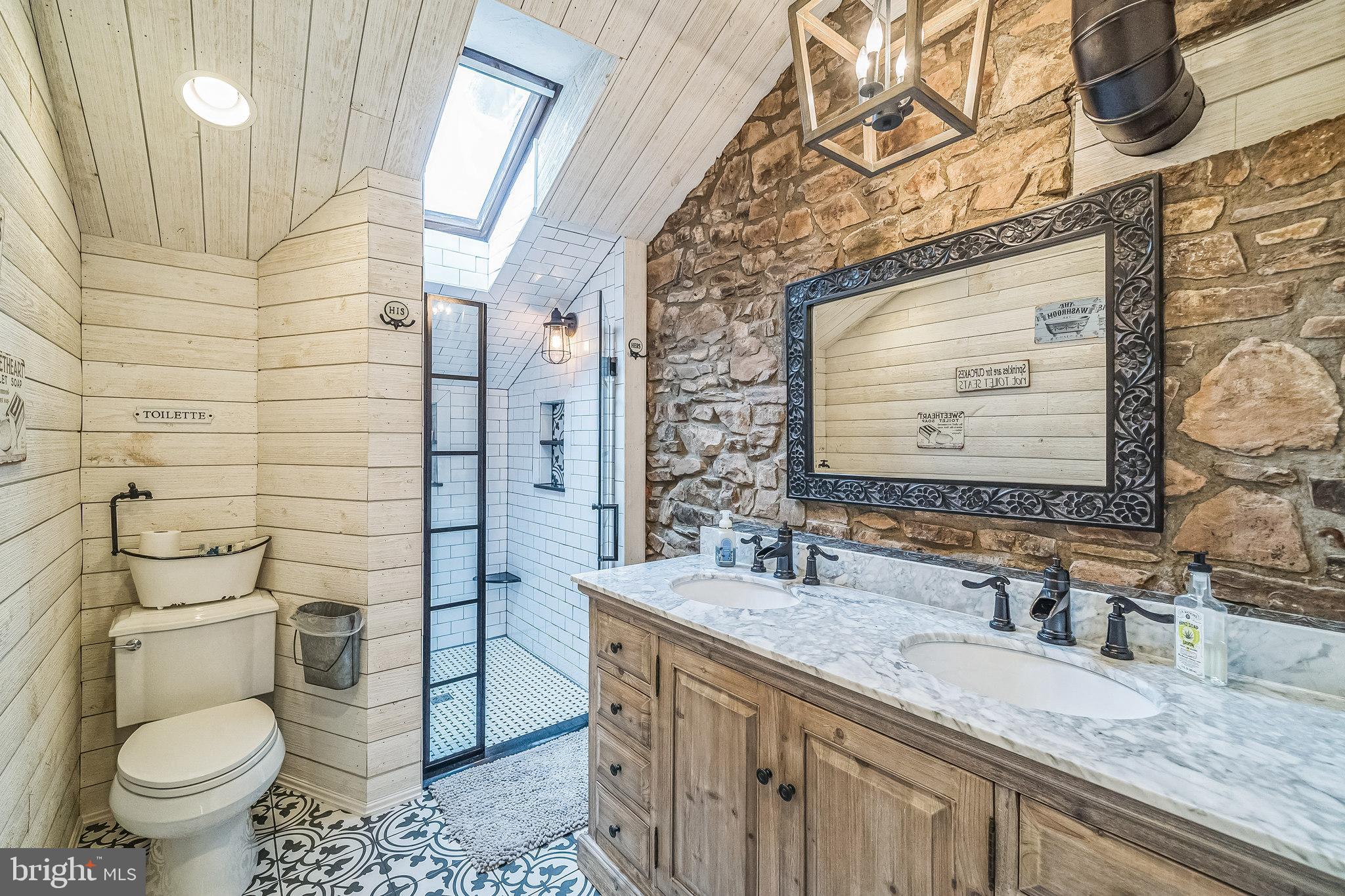 NEW BRITAIN WALK - Residential