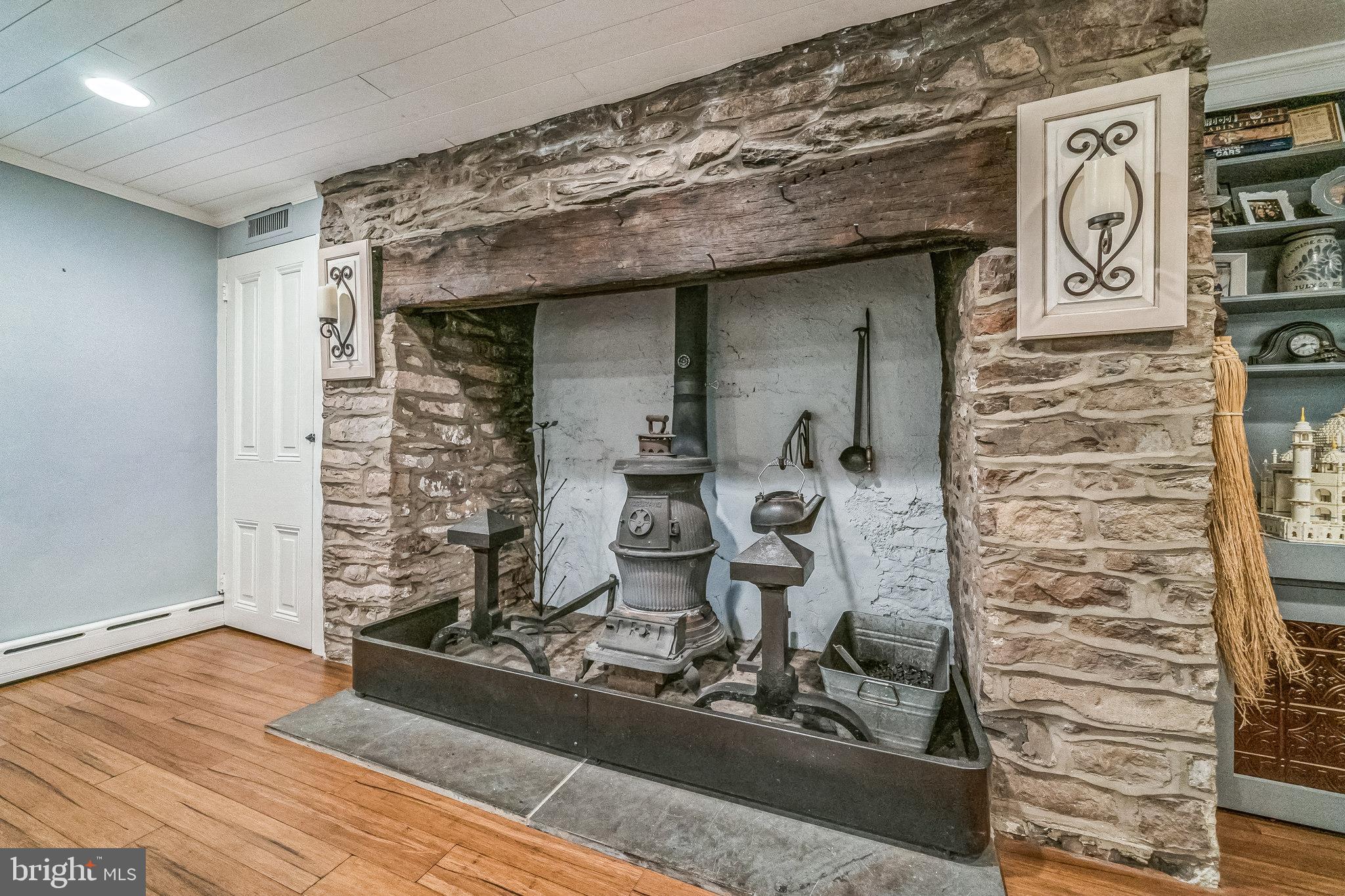 NEW BRITAIN WALK - Residential