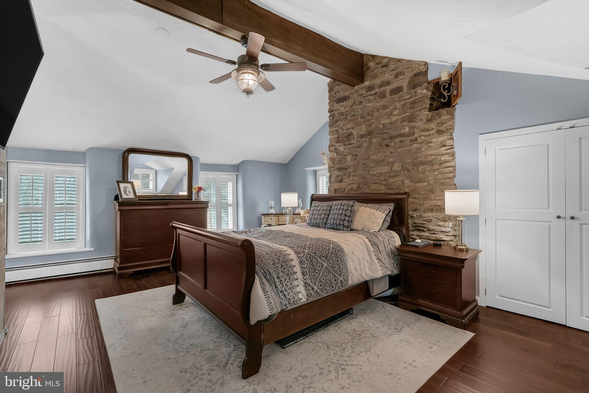 NEW BRITAIN WALK - Residential