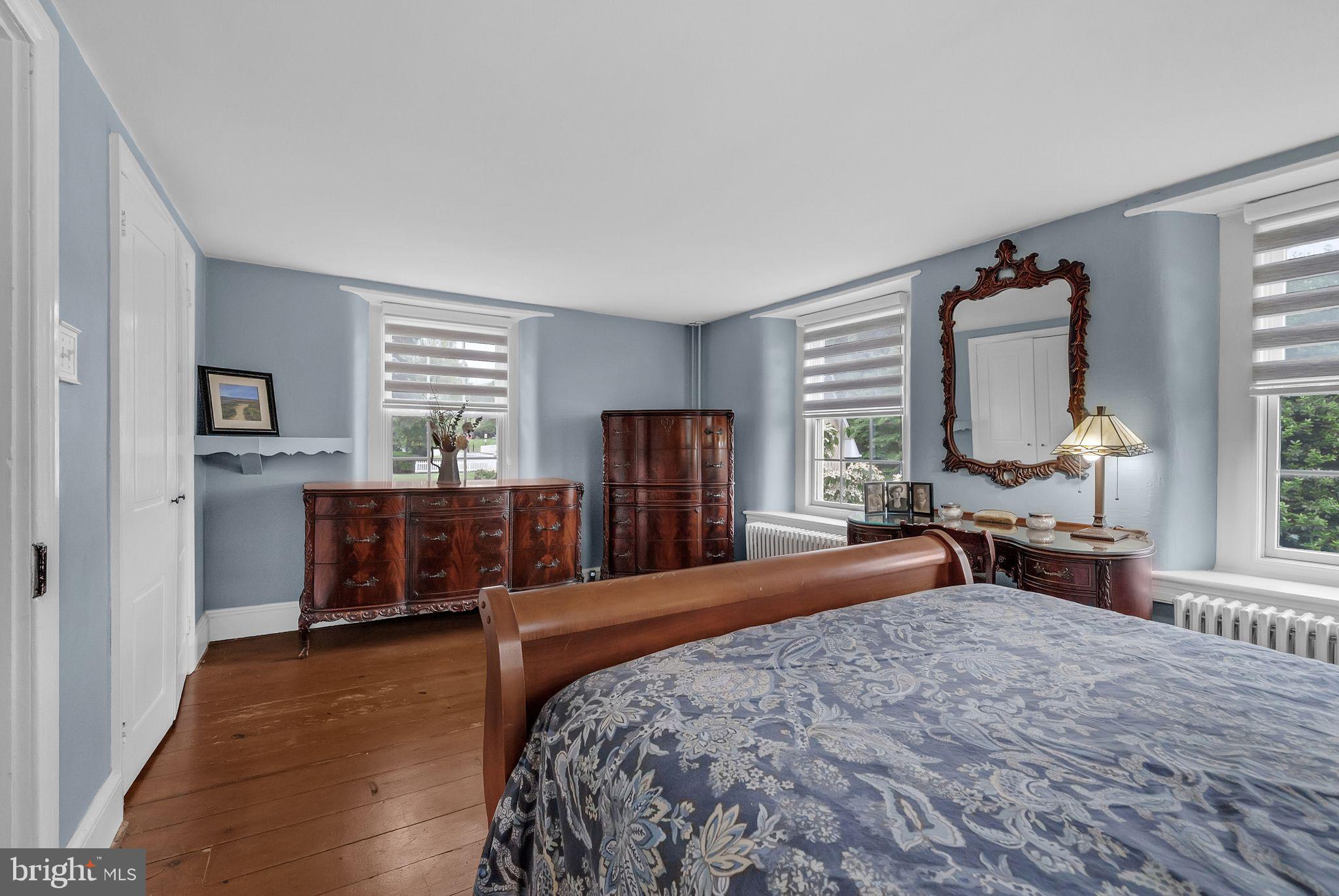 NEW BRITAIN WALK - Residential